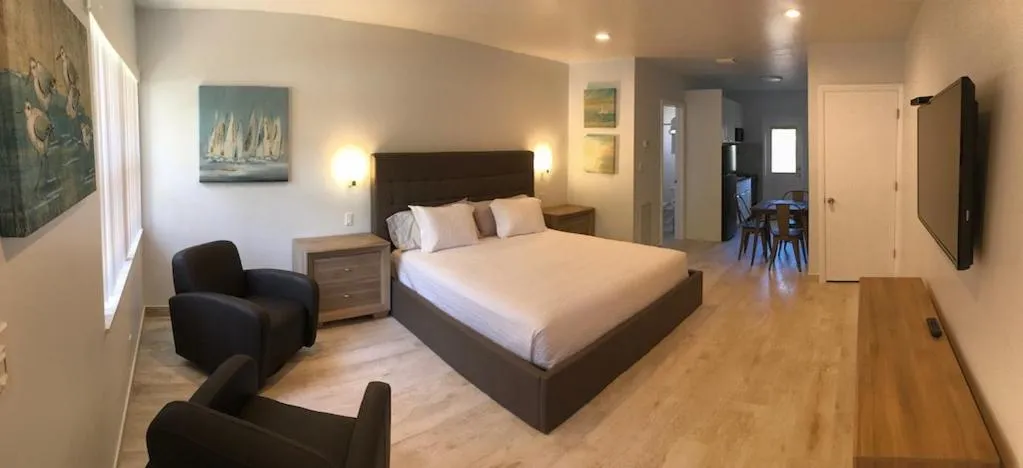 Bed in Elizabeth House Inn