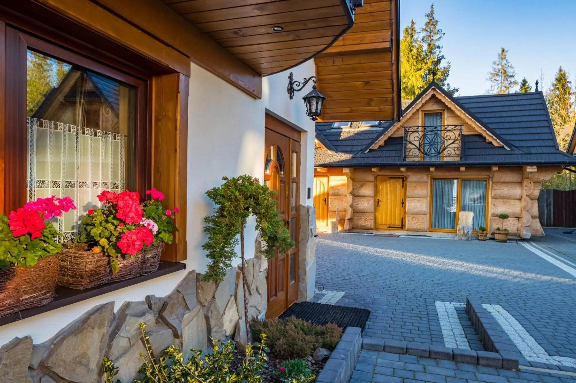 Property building in Leśny Dwór