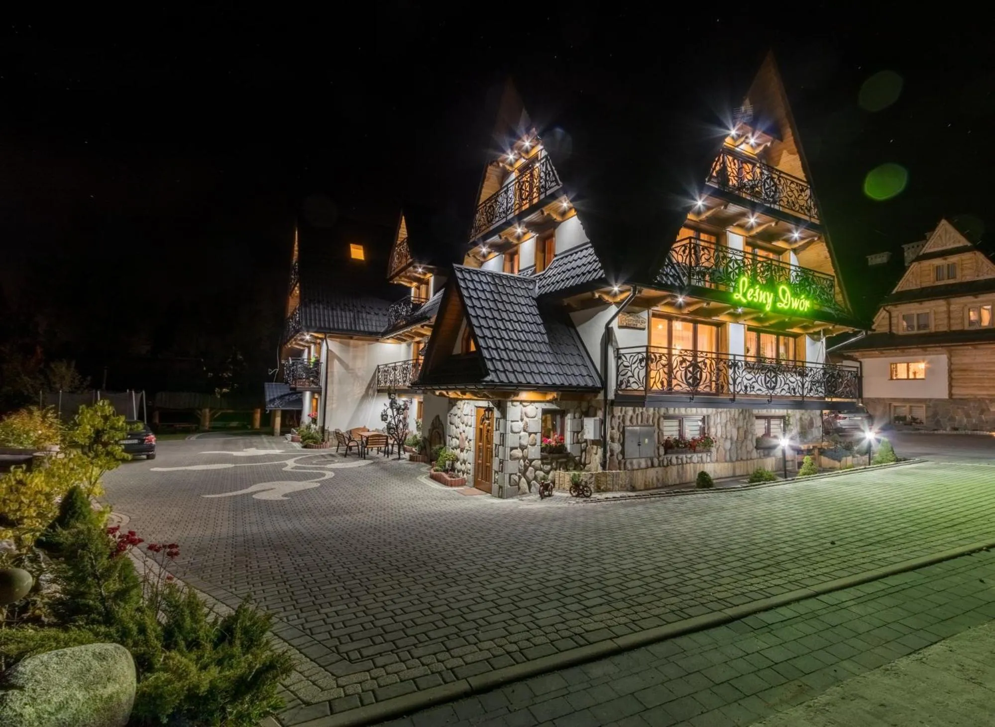 Property building in Leśny Dwór