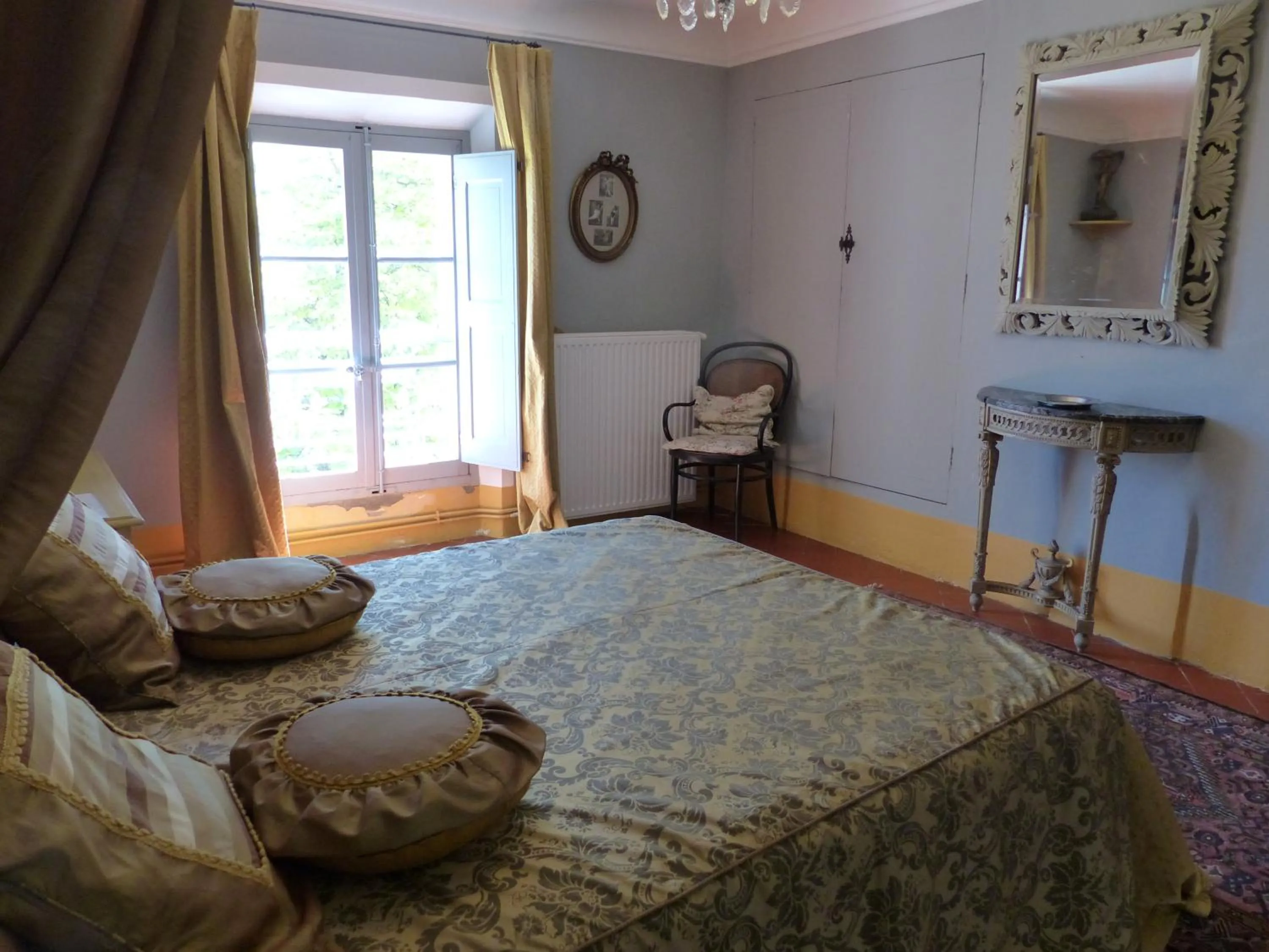 Bedroom, Bed in Château du Grand Jardin