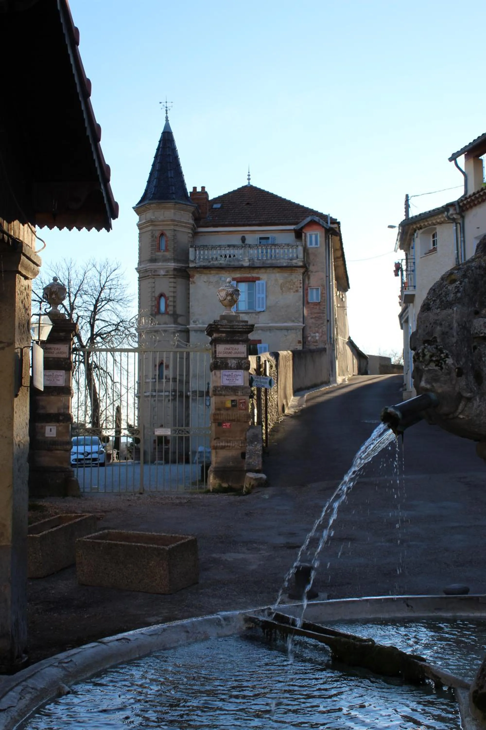 Property building in Château du Grand Jardin