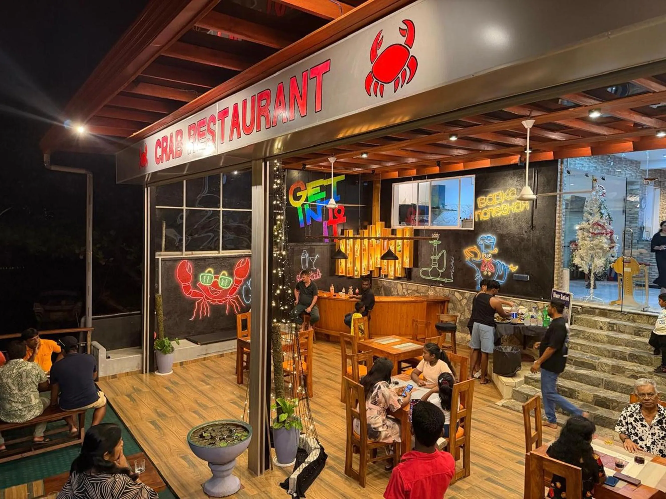 Restaurant/places to eat in Amber House Lanka