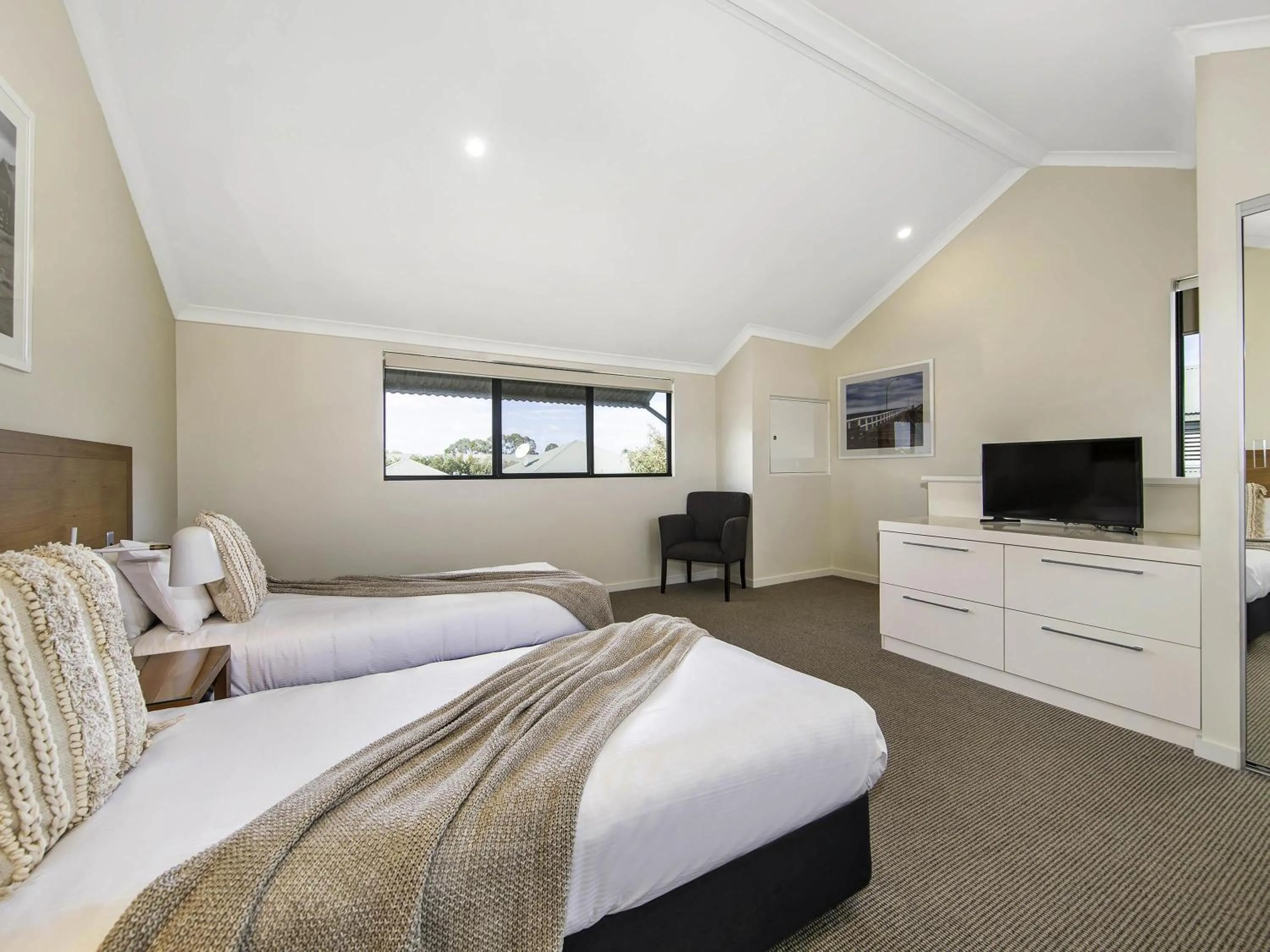 Bedroom, Bed in The Sebel Busselton