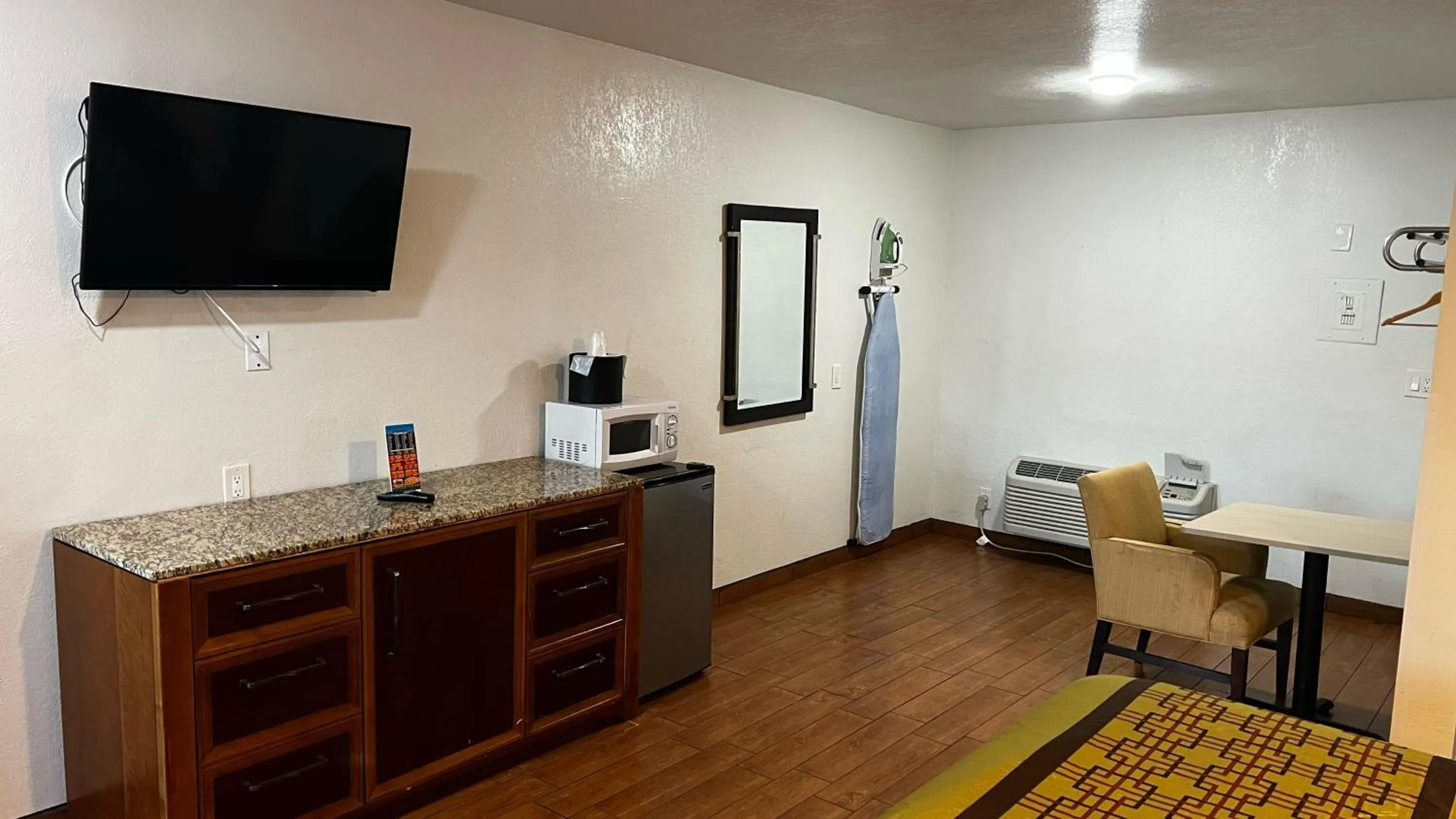 New American Inn & Suites