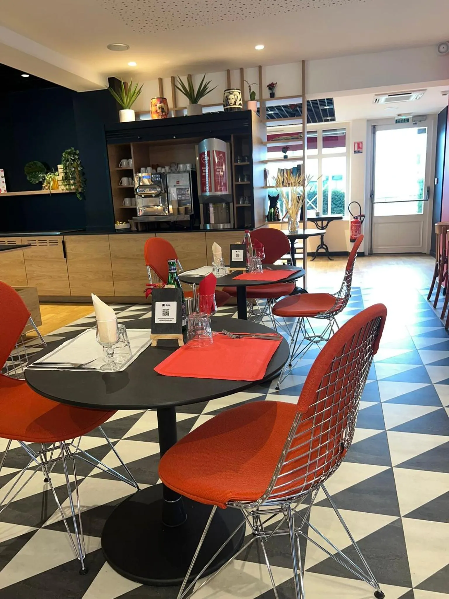Restaurant/places to eat in ibis Strasbourg Sud La Vigie