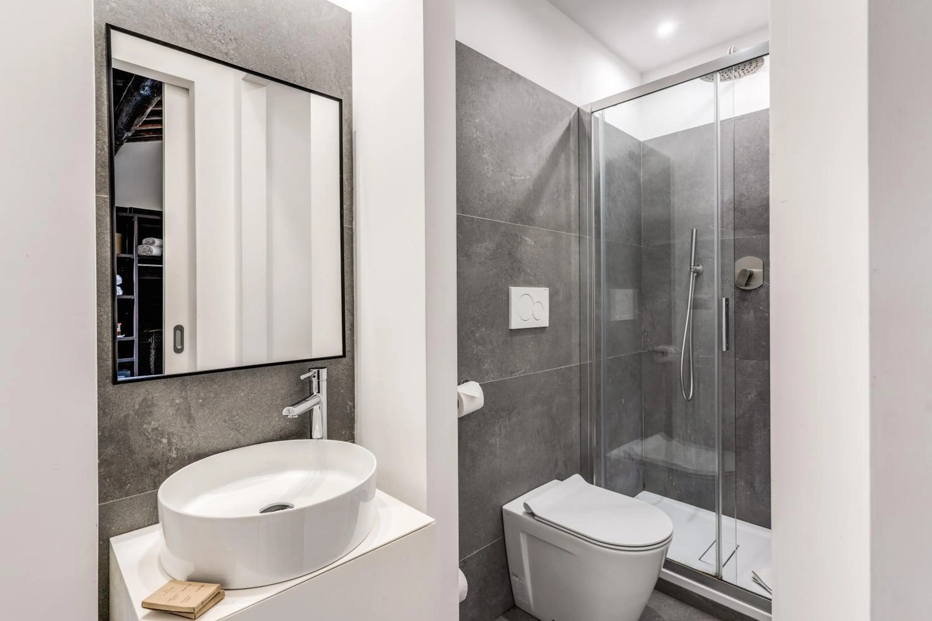 Bathroom in Little Queen Suite