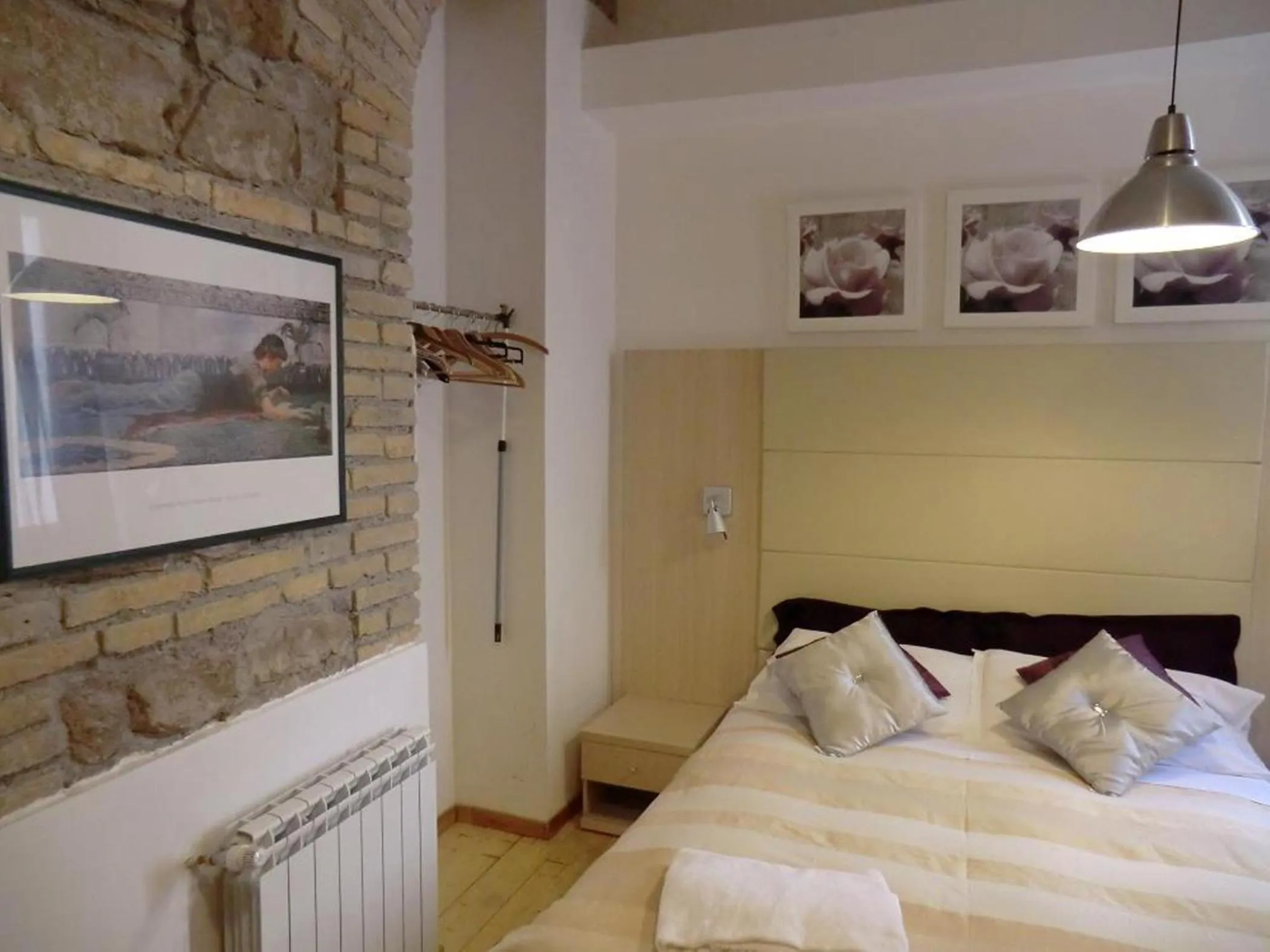 Bed in Caesar's Rooms