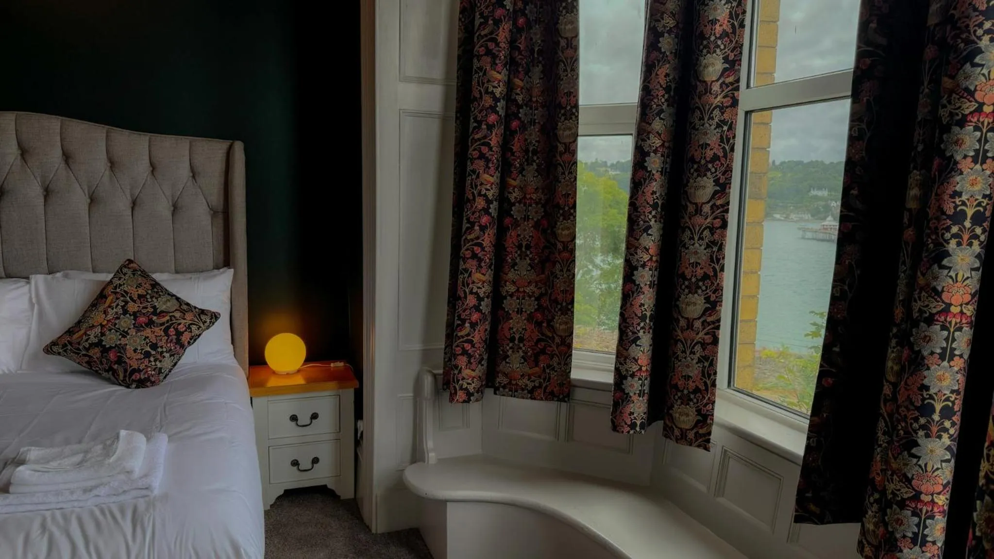 Bedroom, Bed in Nomi Rooms & Restaurant