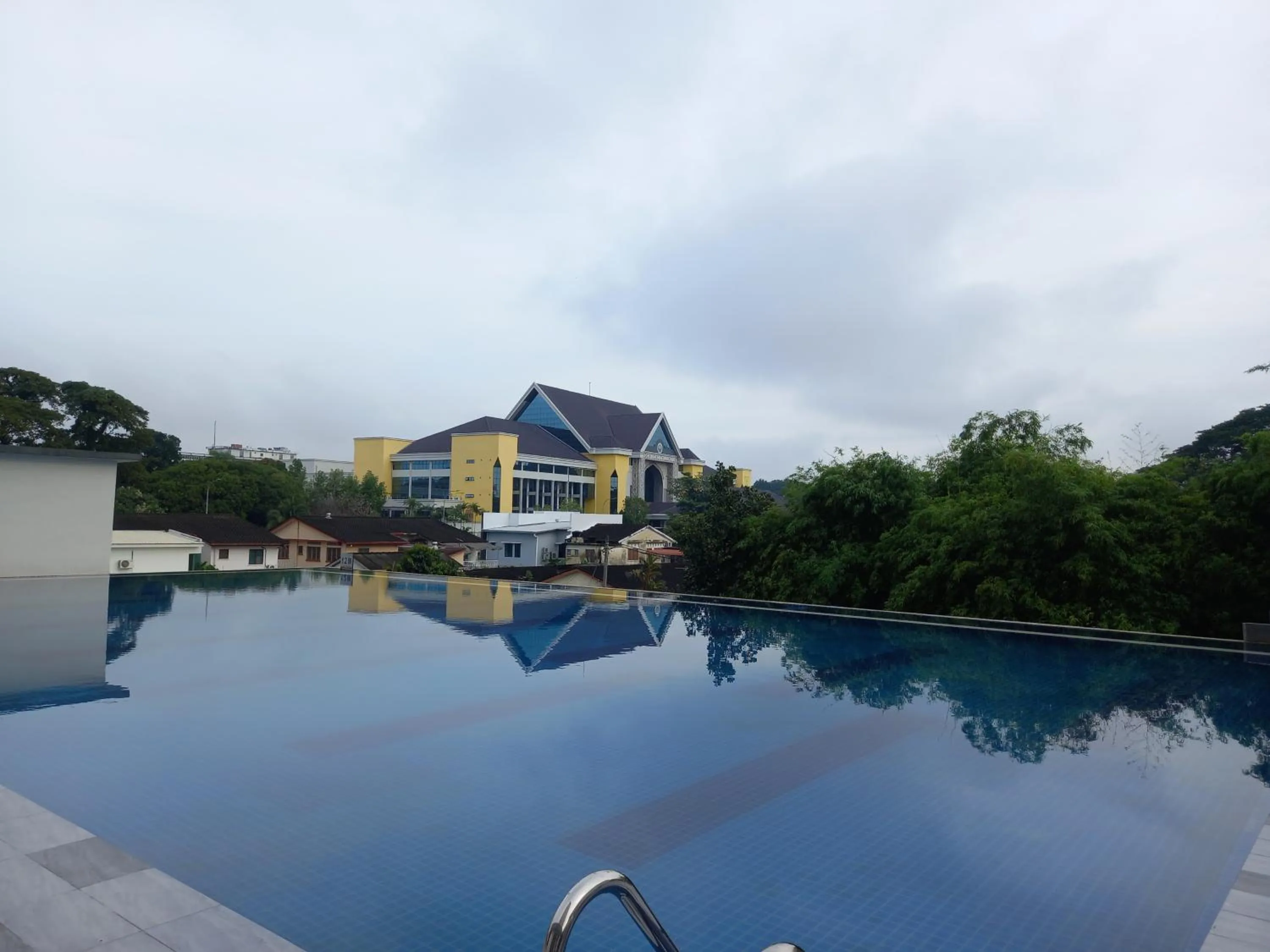 Swimming pool in K. Riverfront apartment