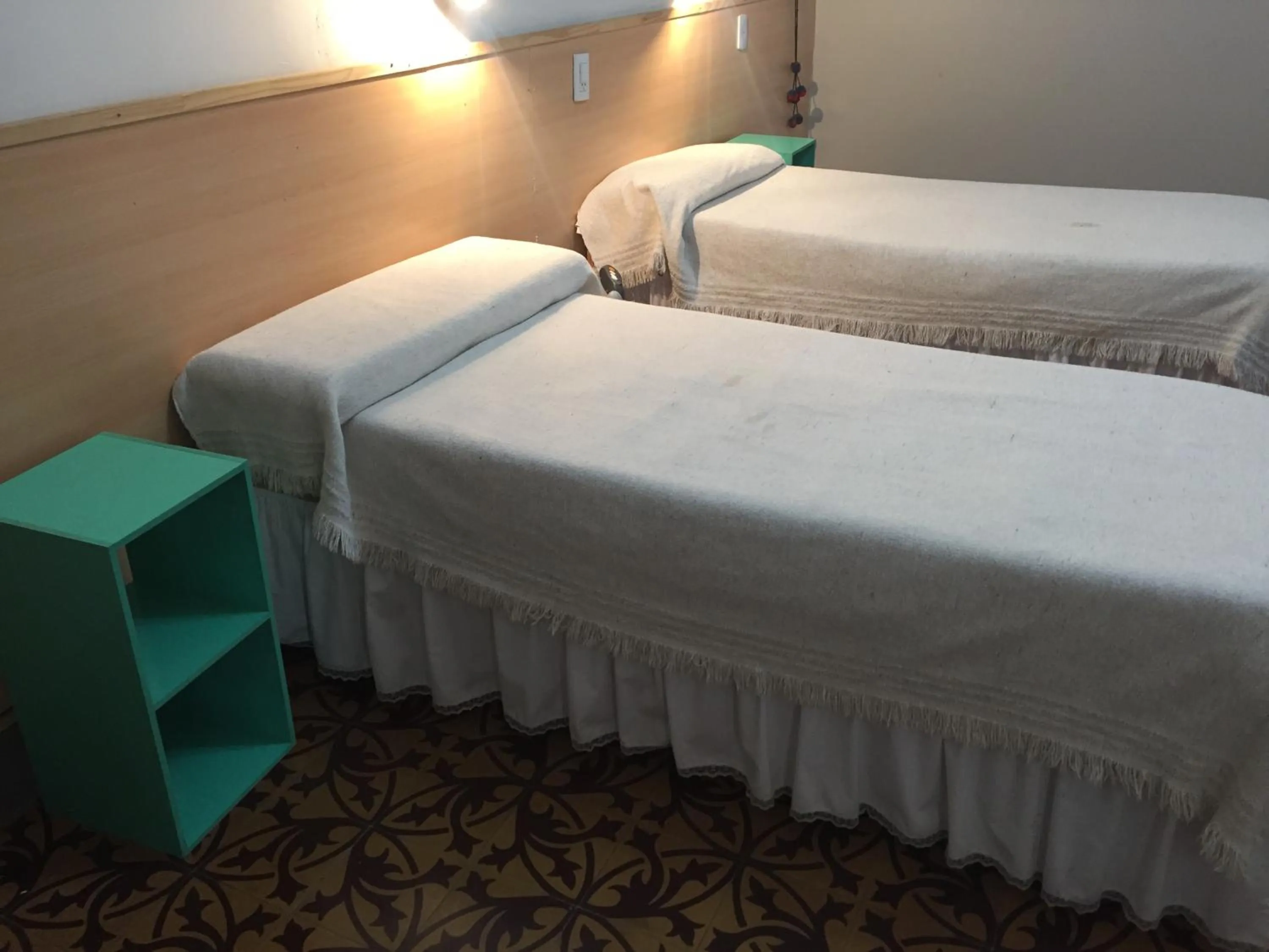 Photo of the whole room, Bed in Posada Casa de Borgoña