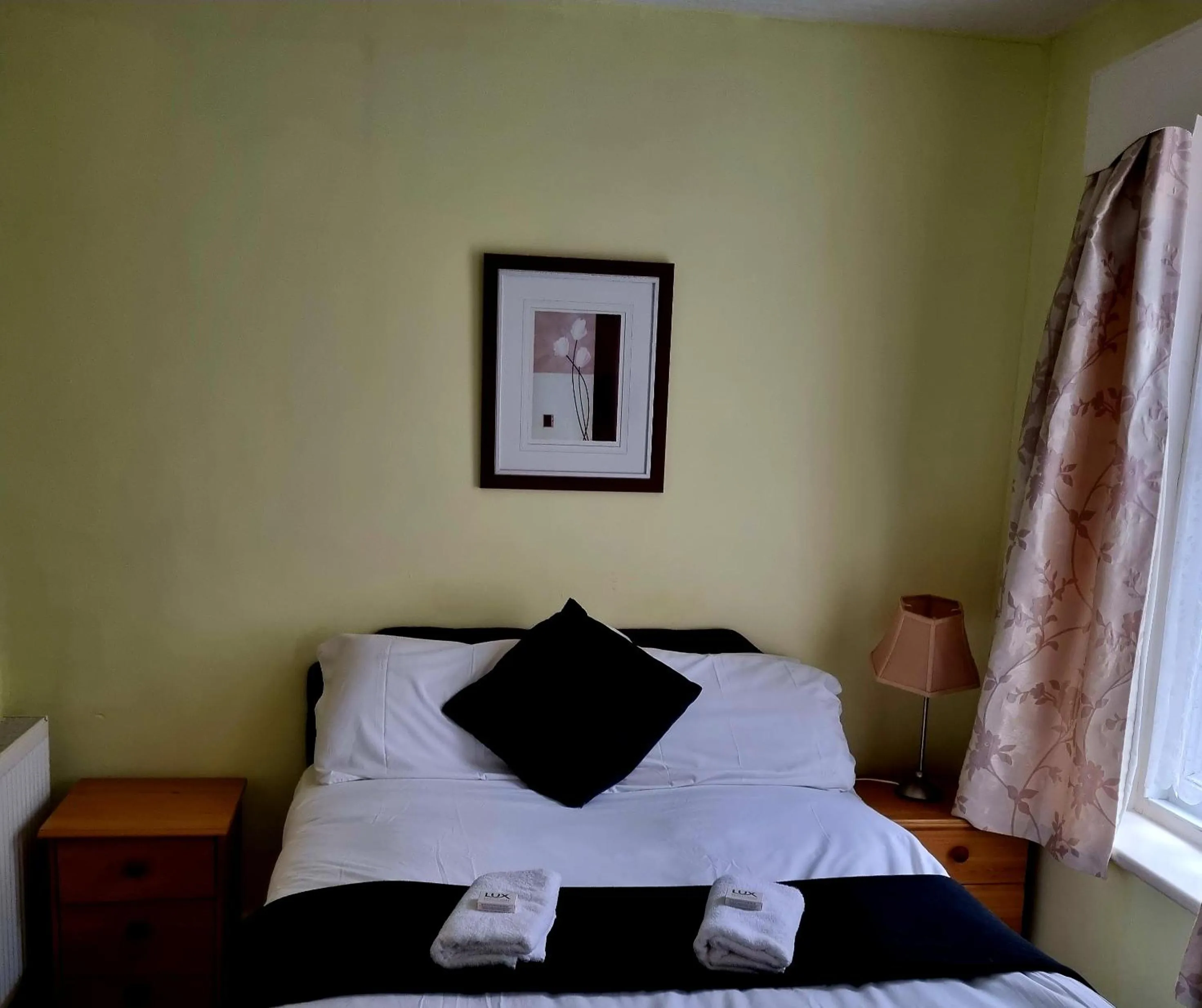 Double Room in The New Osterley Hotel
