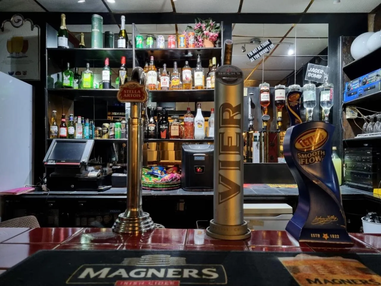 Lounge or bar in The New Osterley Hotel