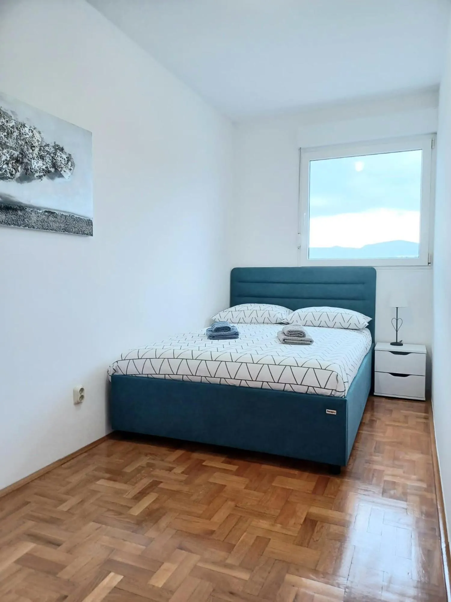 Apartment Smile with secure private garage