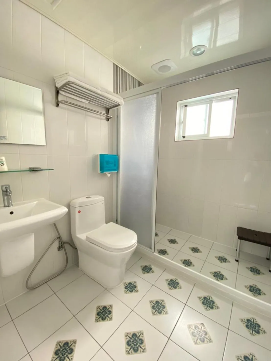 Photo of the whole room in Loju Seaview Homestay