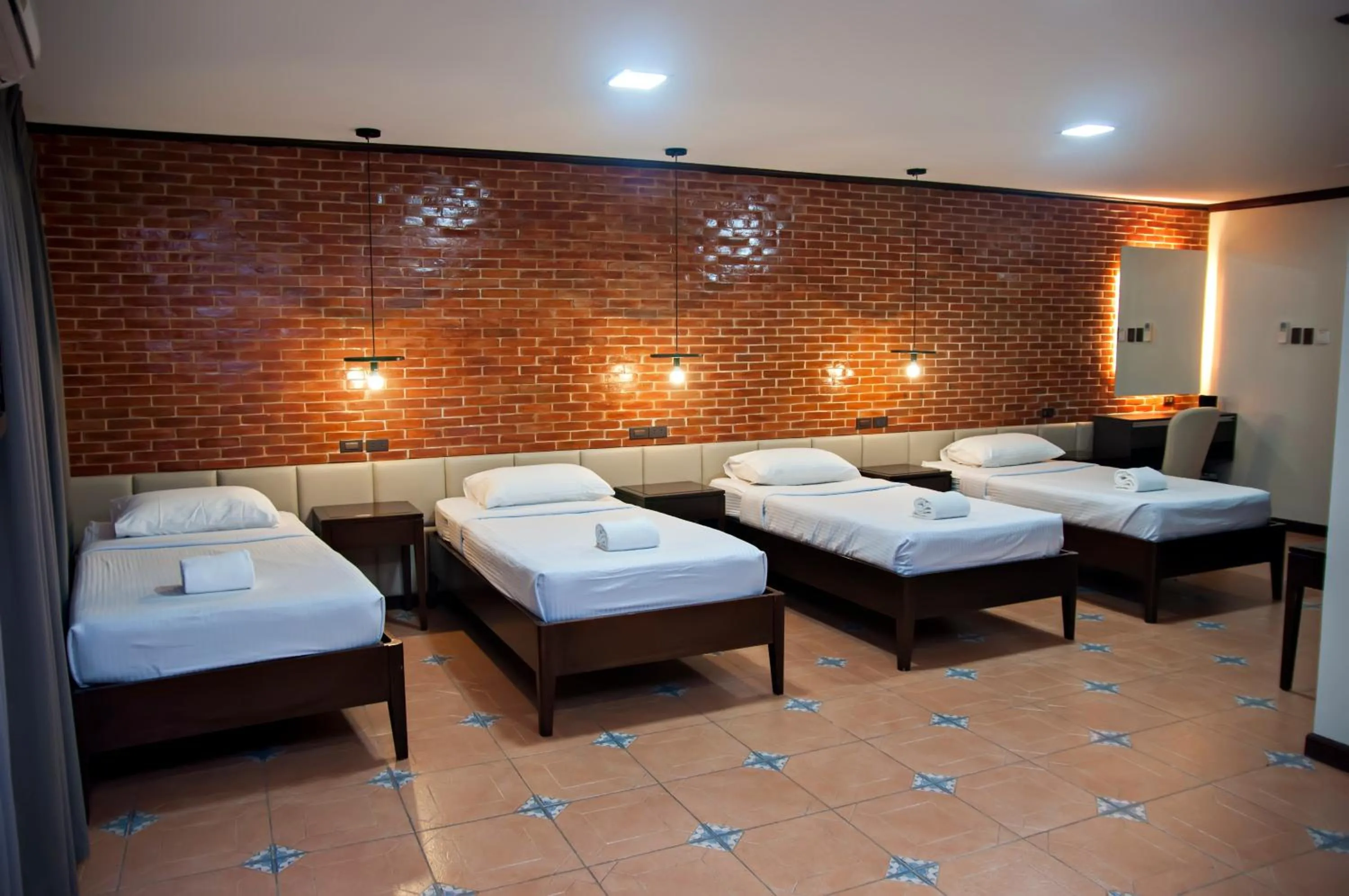 Bed in Vigan Plaza Hotel