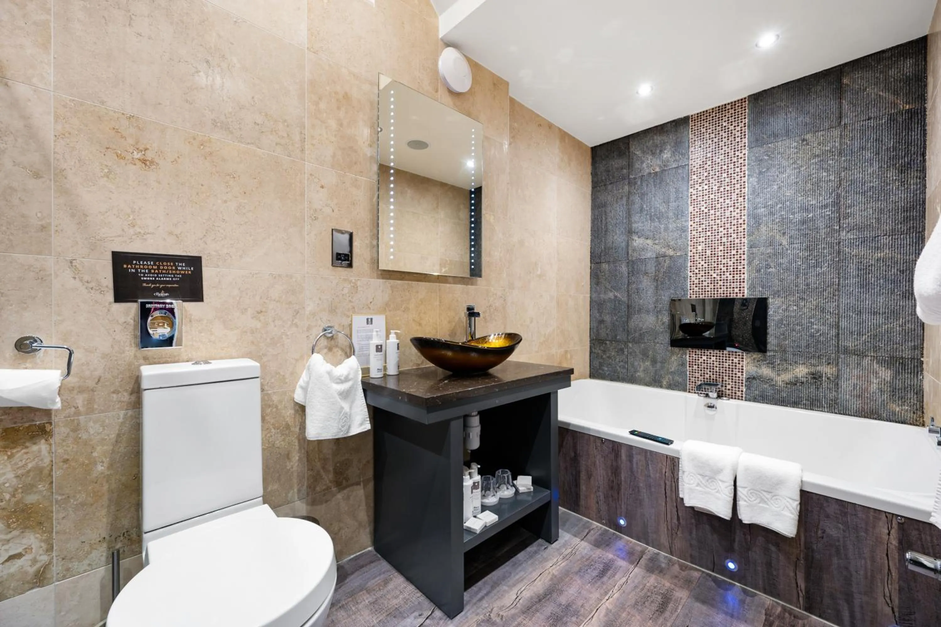 Toilet in The Cranleigh Boutique