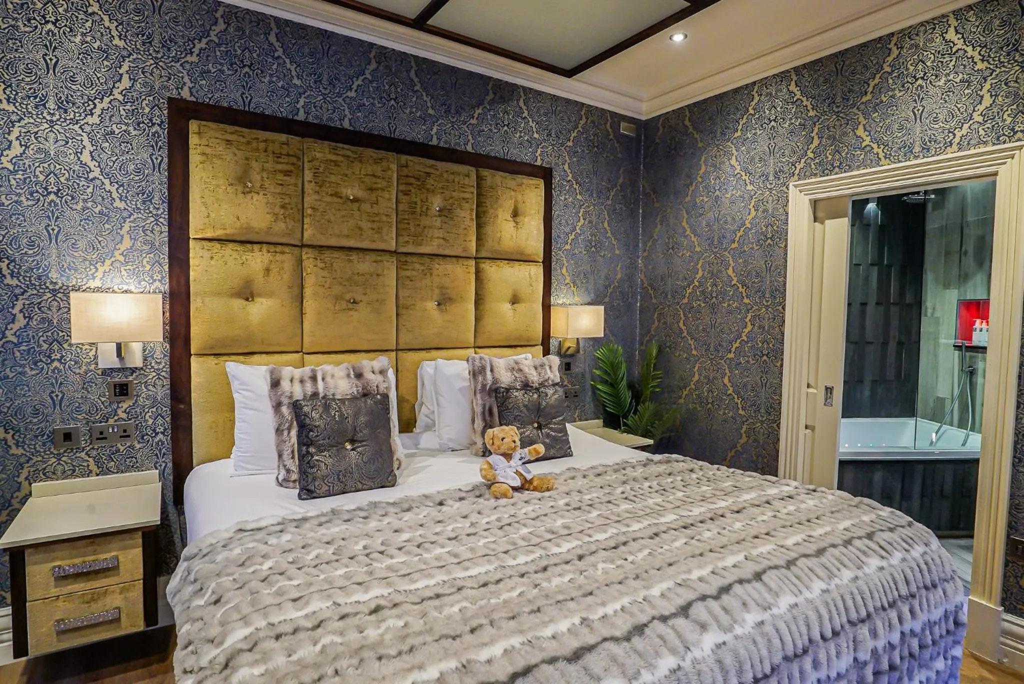 Bed in The Cranleigh Boutique