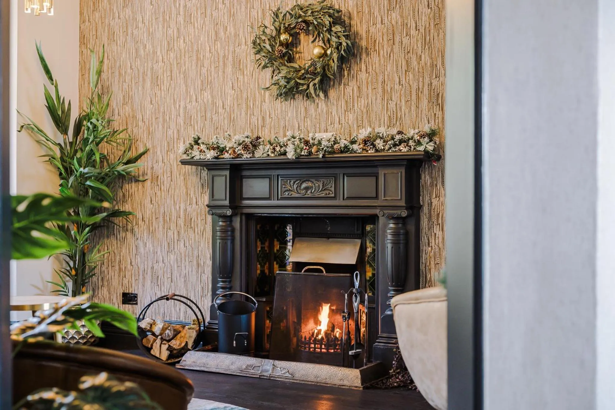 Lounge or bar in The Cranleigh Boutique