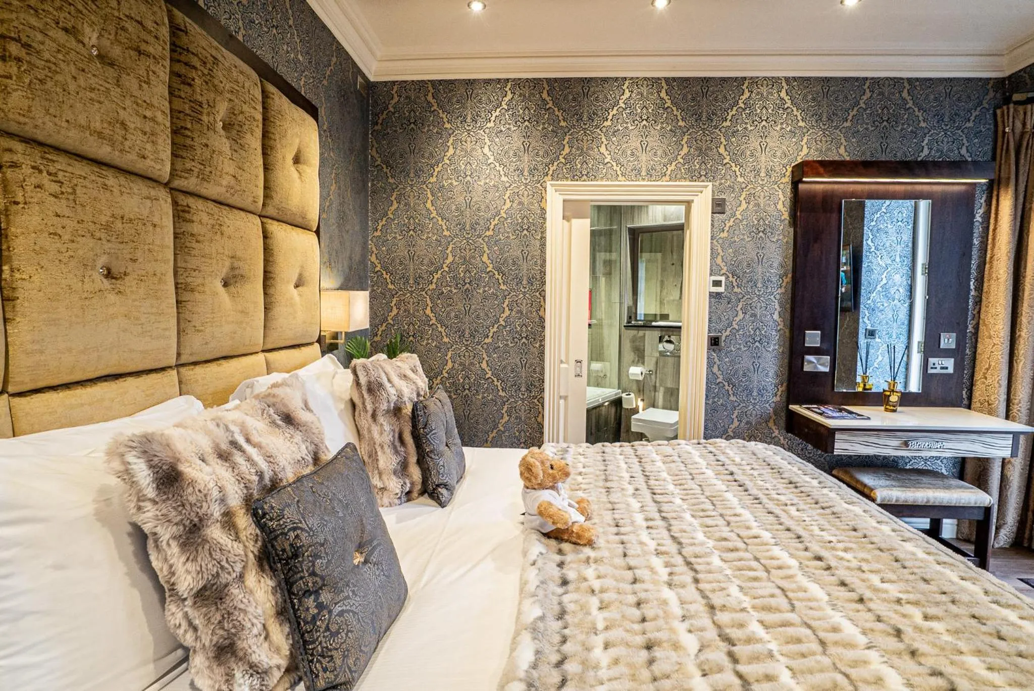 Bed in The Cranleigh Boutique