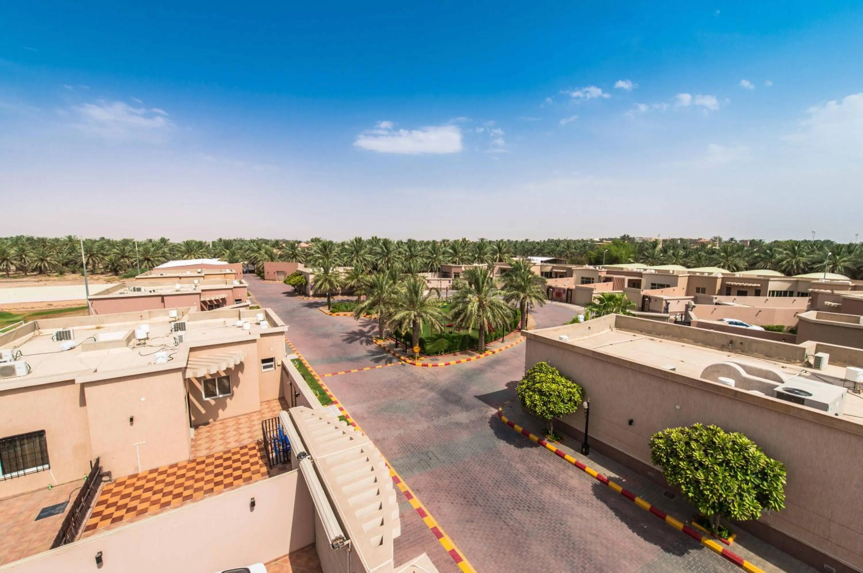 Day in Boudl Al Nakheel