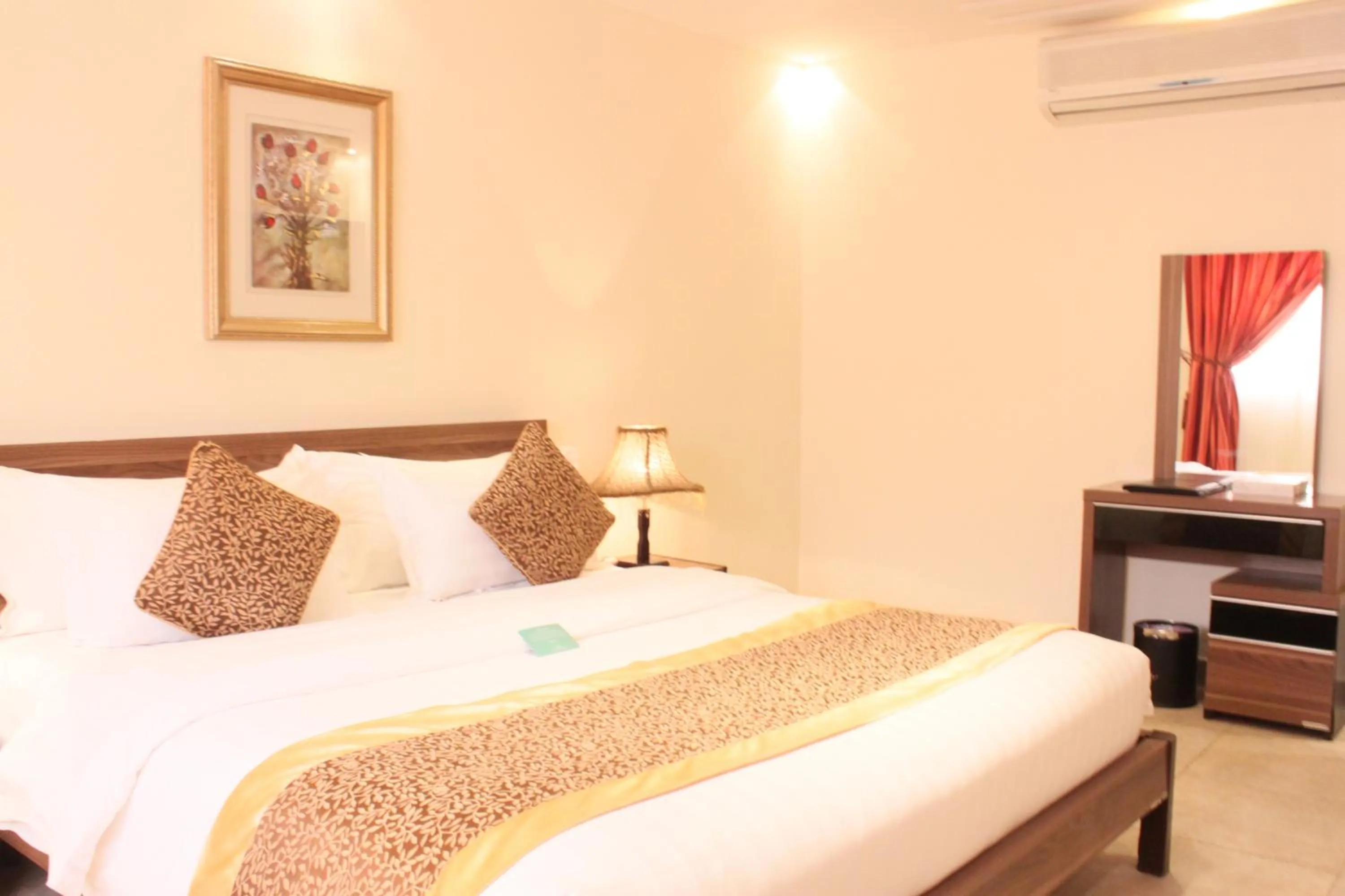 Bed in Boudl Al Nakheel