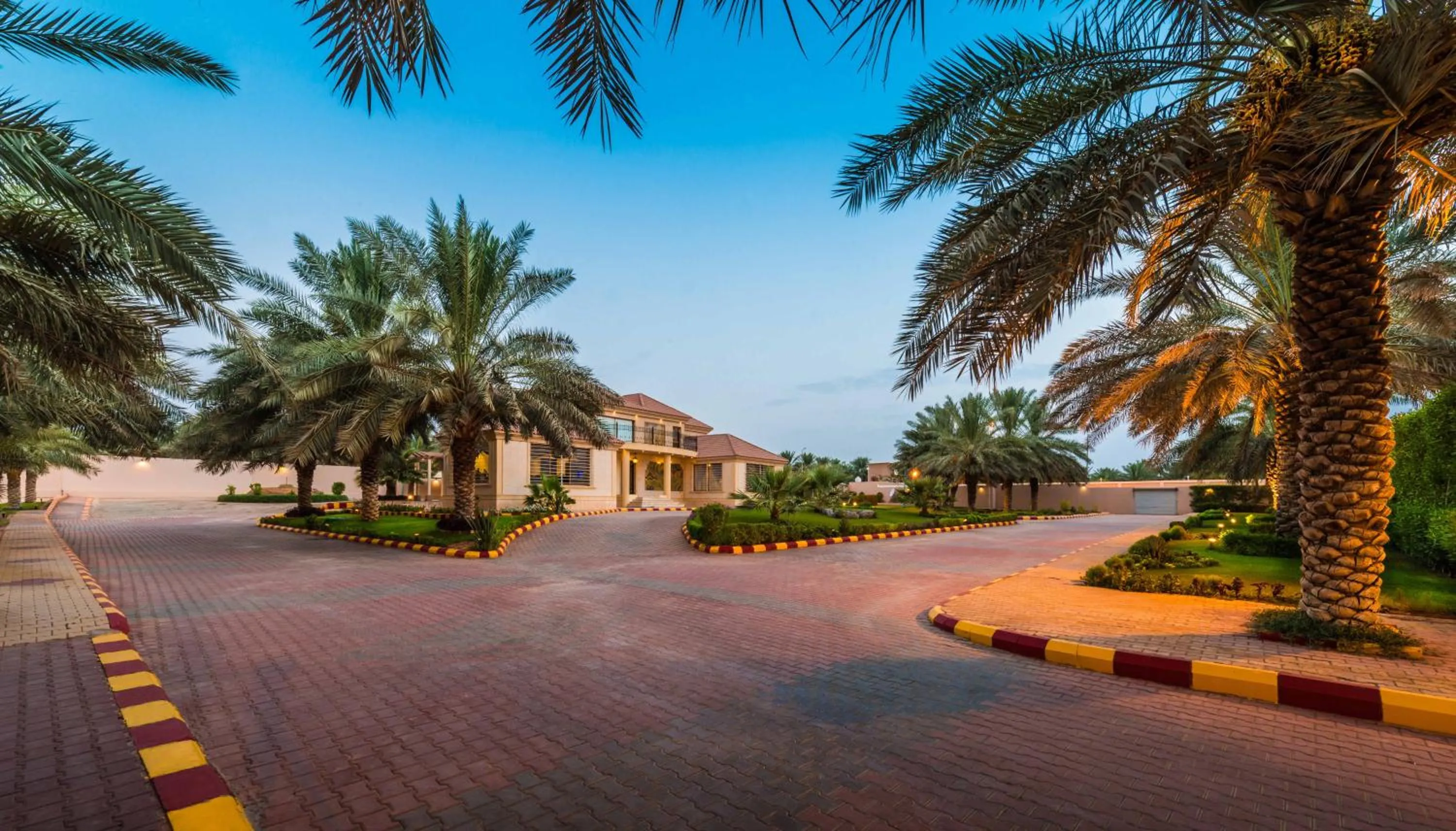 Neighbourhood in Boudl Al Nakheel
