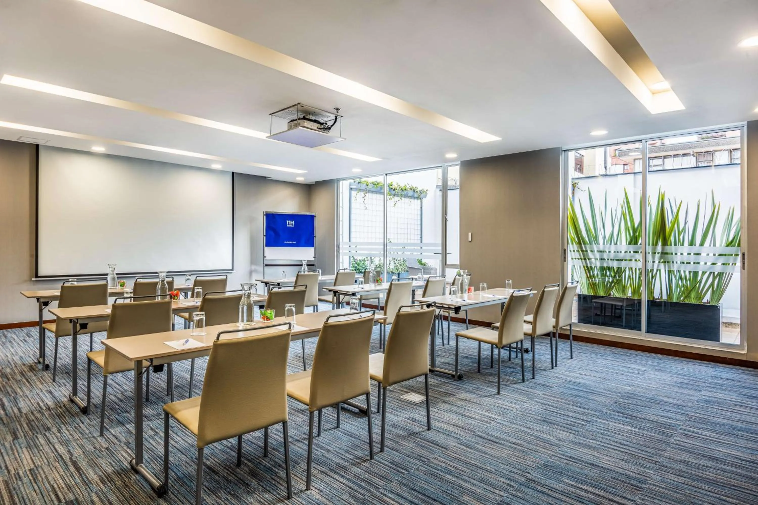 Meeting/conference room in NH Bogota Urban 93 Royal