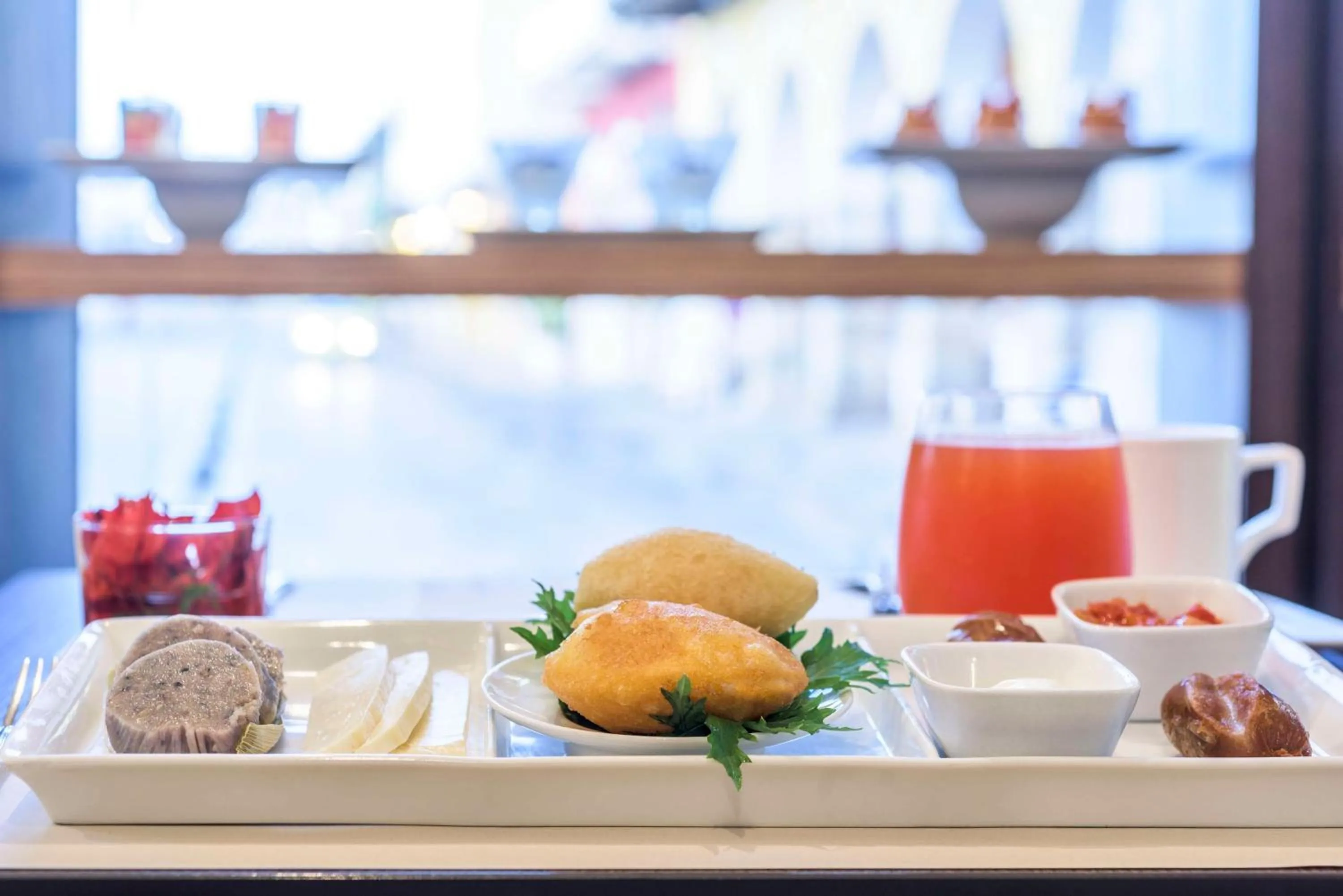 Food and drinks in NH Royal Urban Cartagena