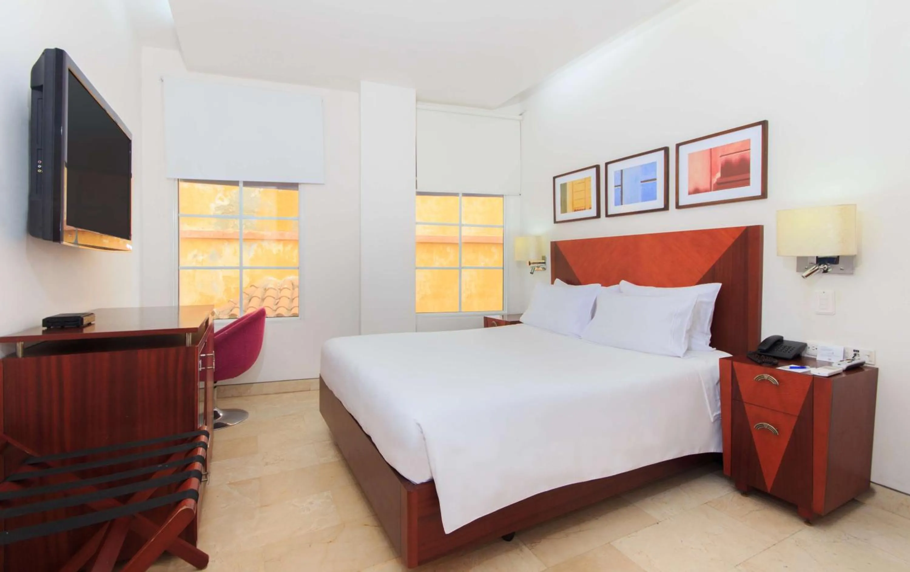 Bedroom, Bed in NH Royal Urban Cartagena