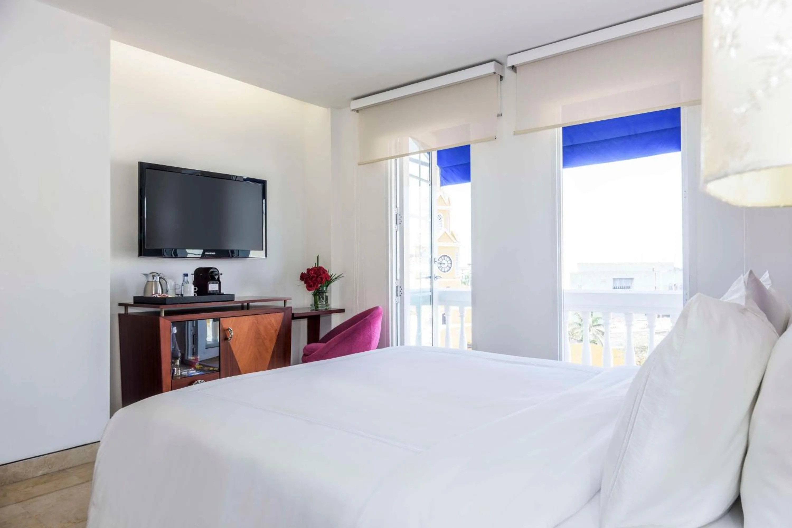 Bedroom, Bed in NH Royal Urban Cartagena