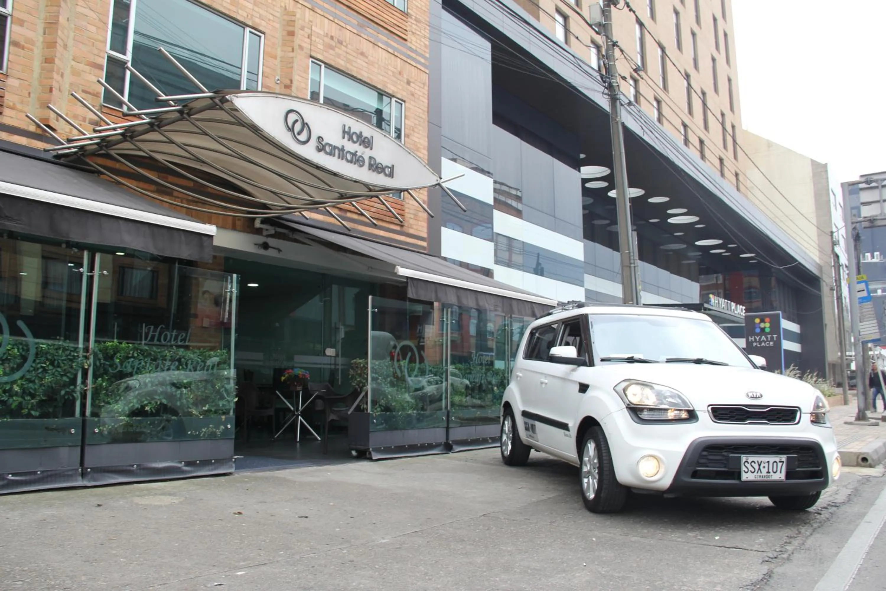 Property building in Hotel Santafe Real