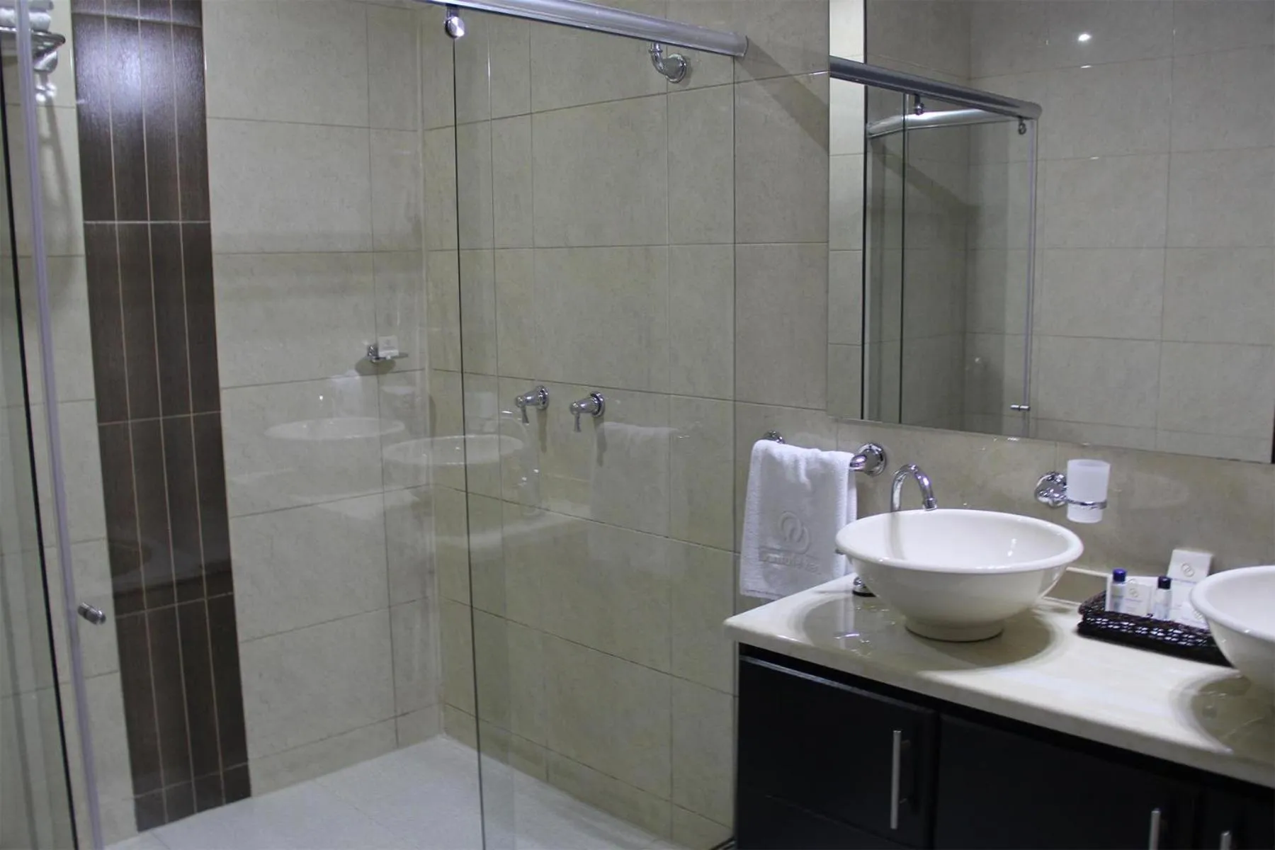 Shower in Hotel Santafe Real