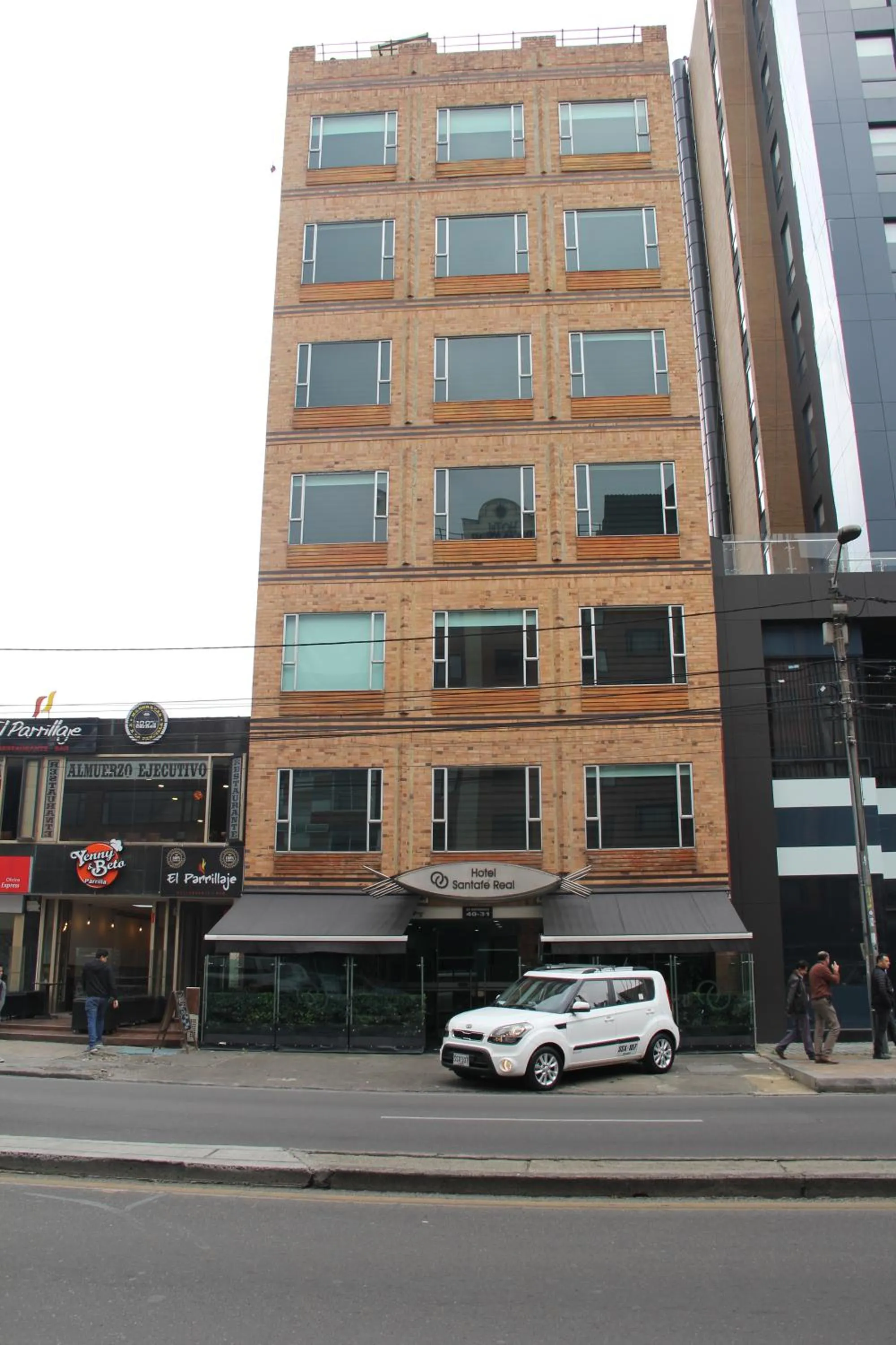 Property building in Hotel Santafe Real