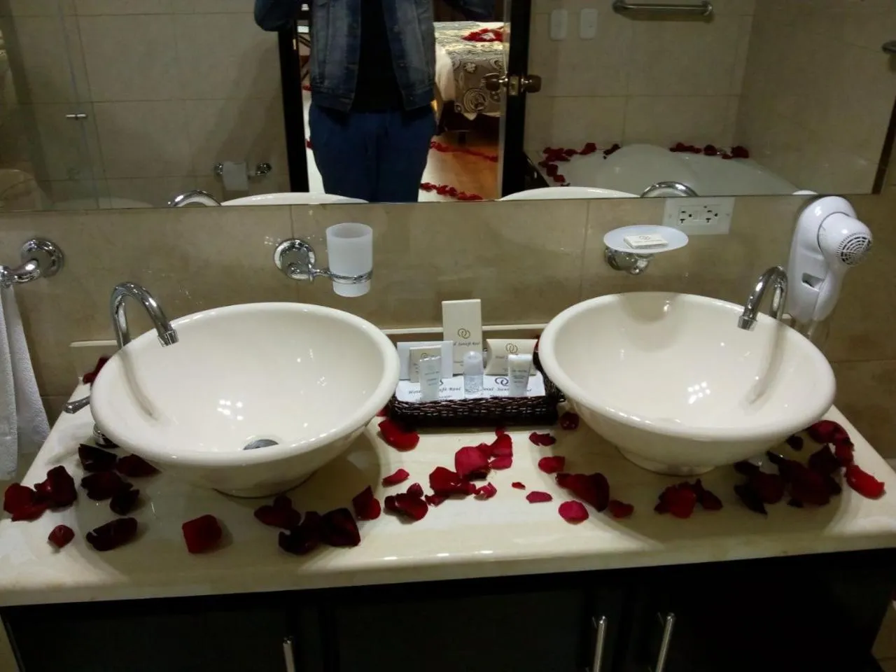 Property building in Hotel Santafe Real