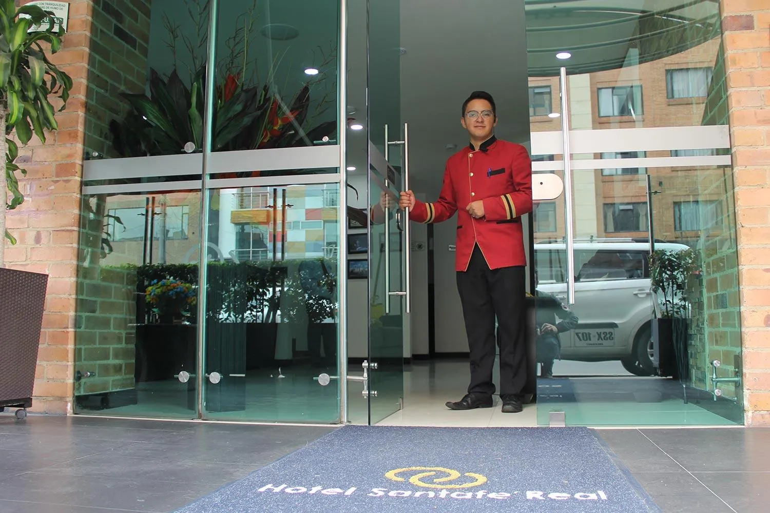 Staff in Hotel Santafe Real