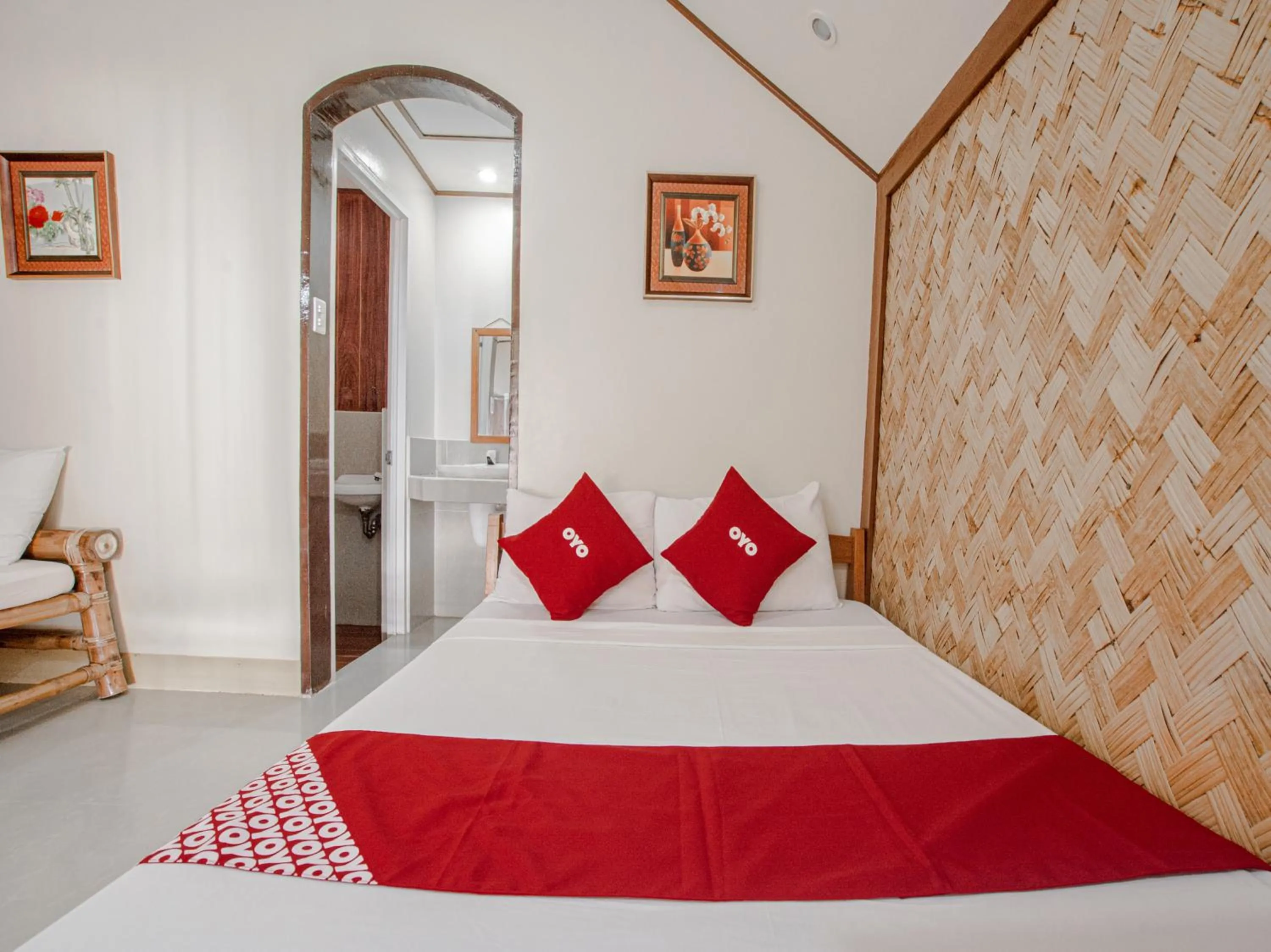 Bedroom, Bed in Telesfora Beach Cottage