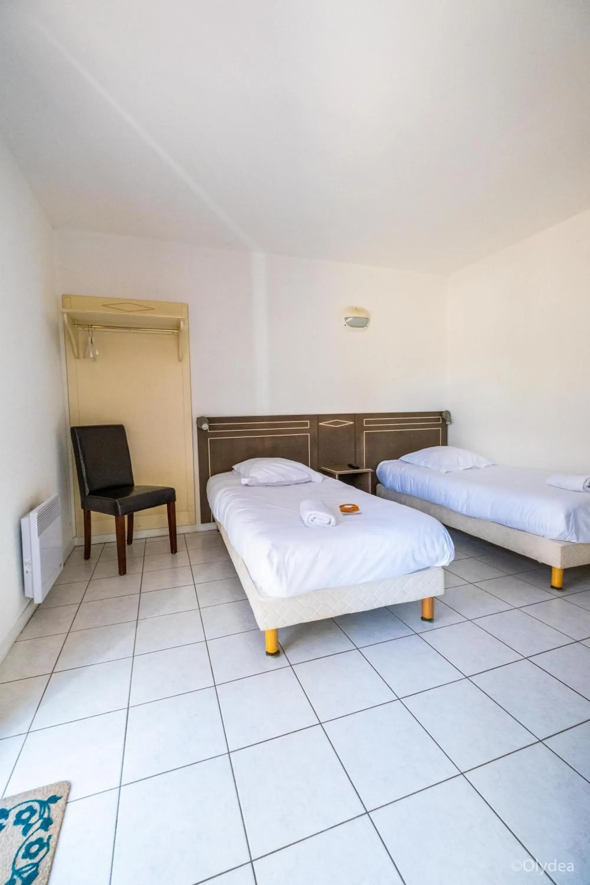 Twin Room in Olydea Les Epesses Twin Room in Olydea Les Epesses