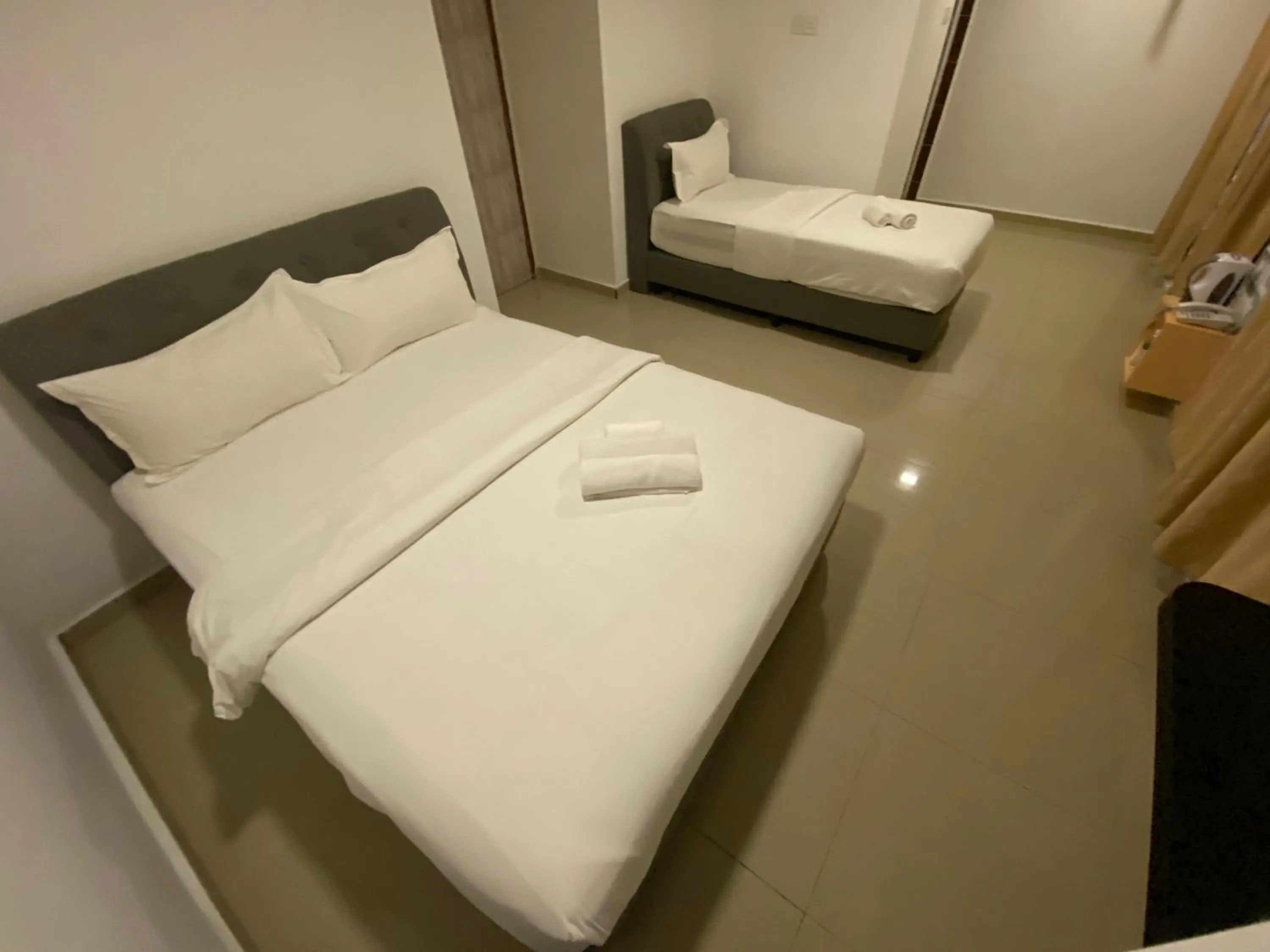 Bedroom, Bed in Shobi Hotel Johor Bahru Near CIQ JB