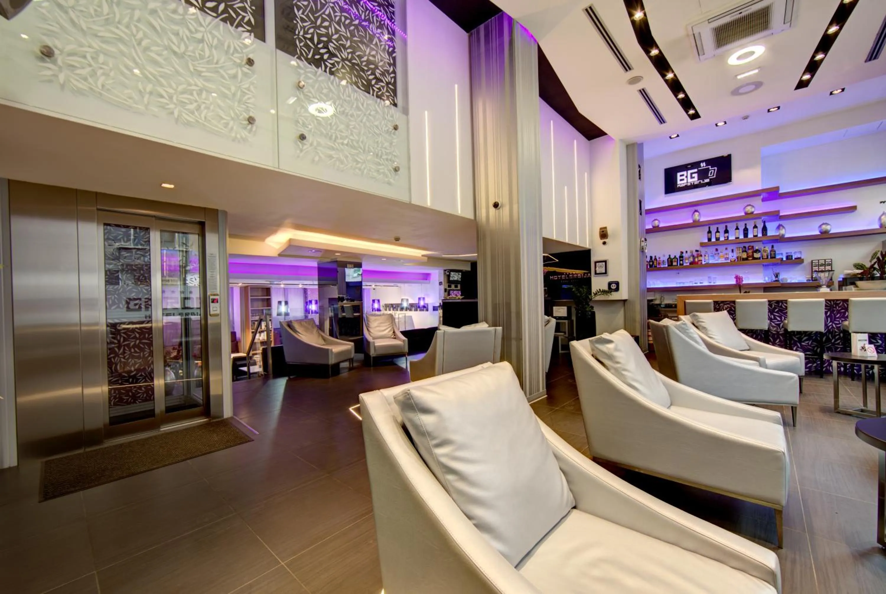 Lounge or bar in Hotel Srbija Garden-FREE PARKING