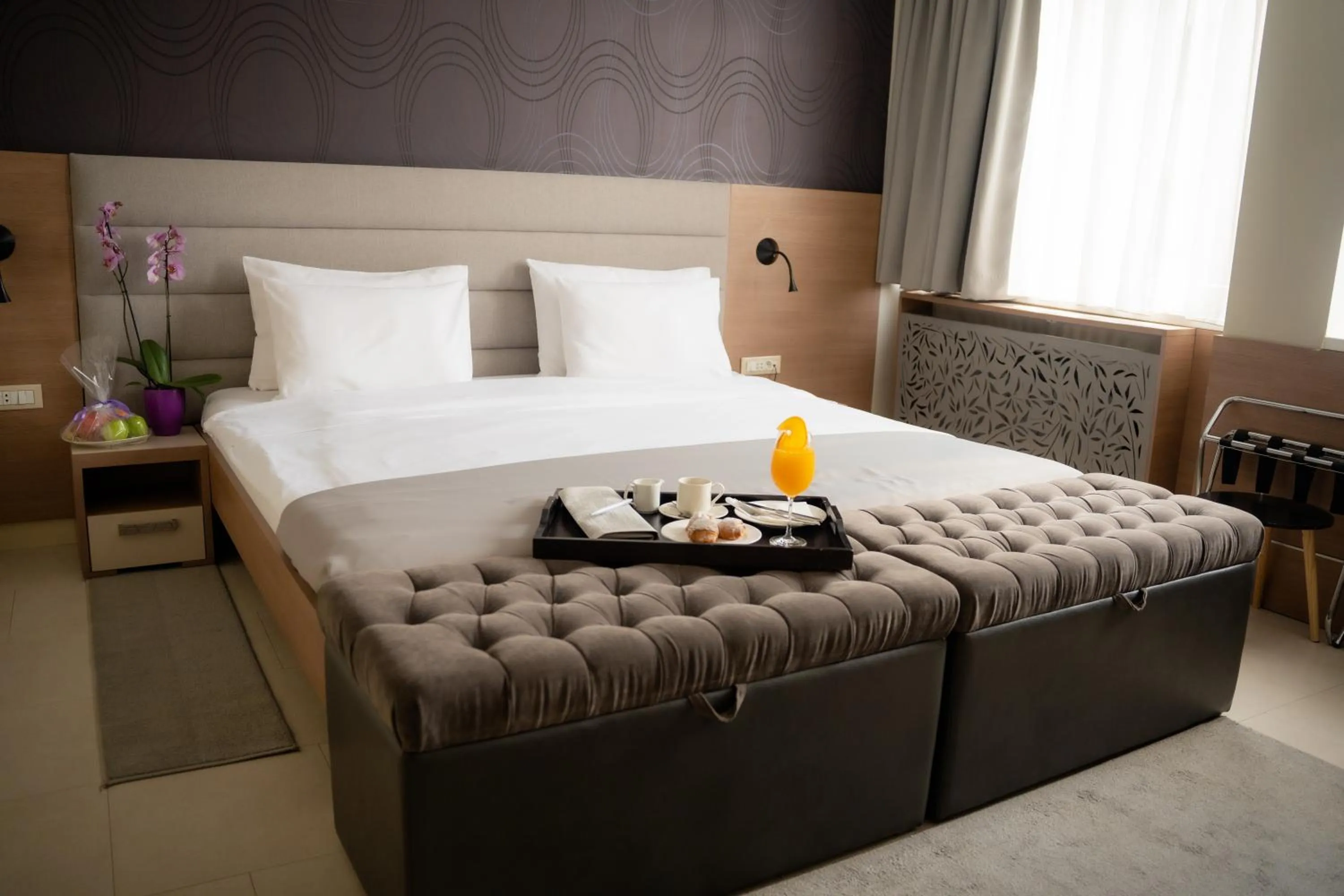 Food and drinks, Bed in Hotel Srbija Garden-FREE PARKING