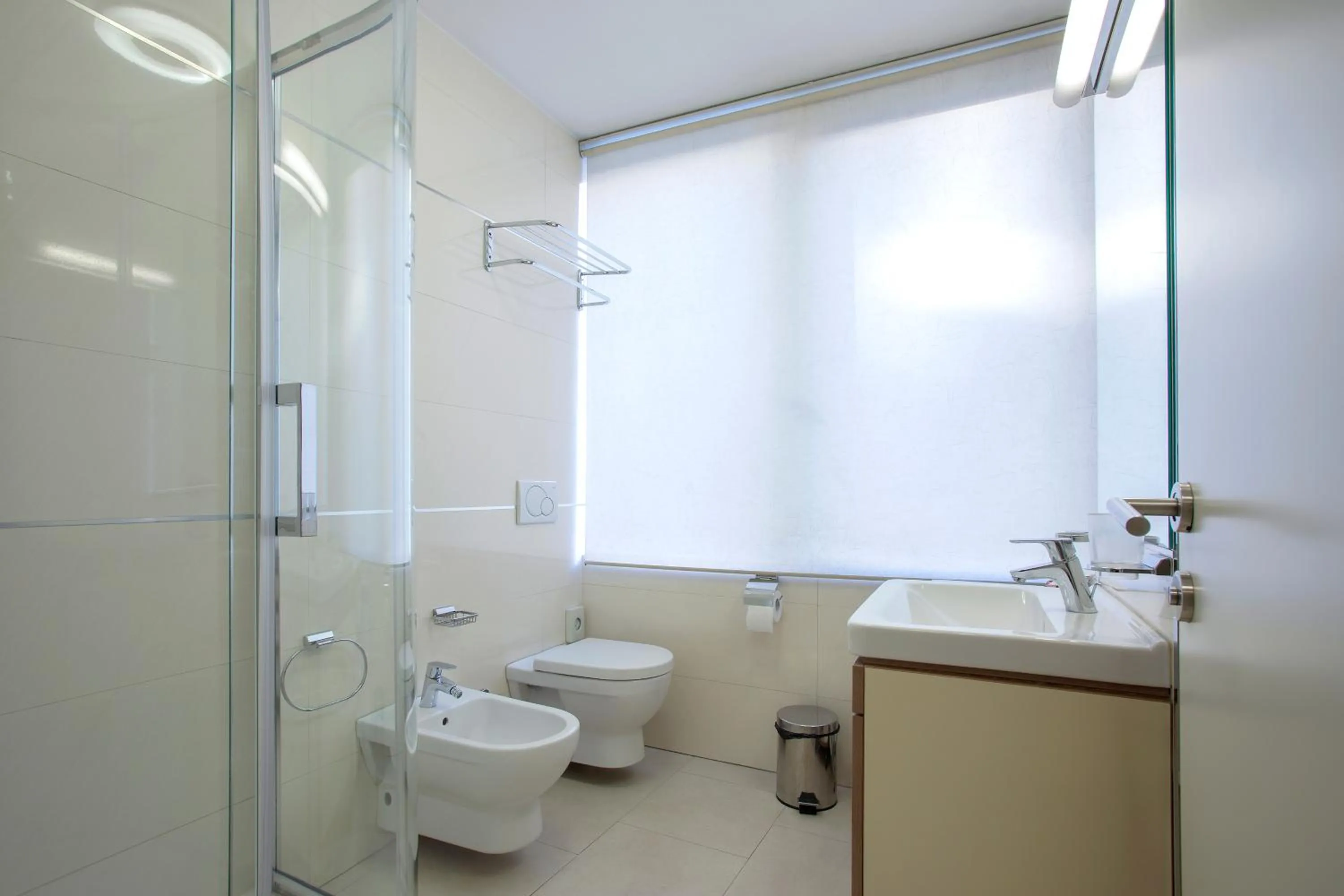 Shower in Hotel Srbija Garden-FREE PARKING