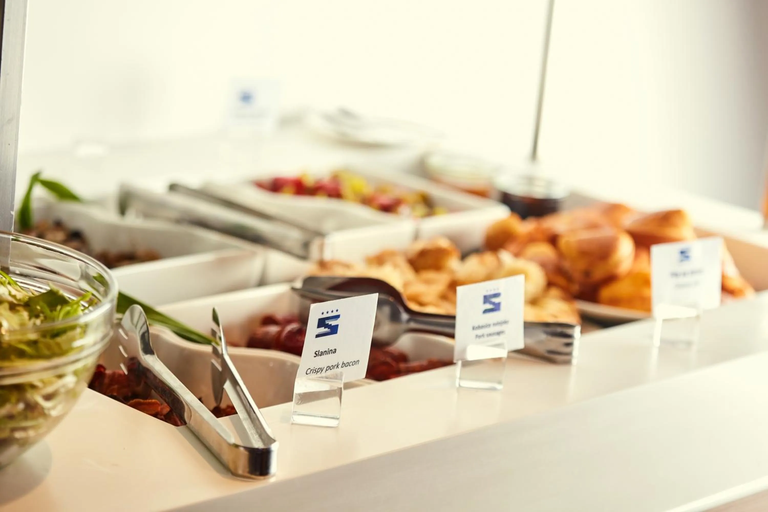 Food and drinks in Hotel Srbija Garden-FREE PARKING