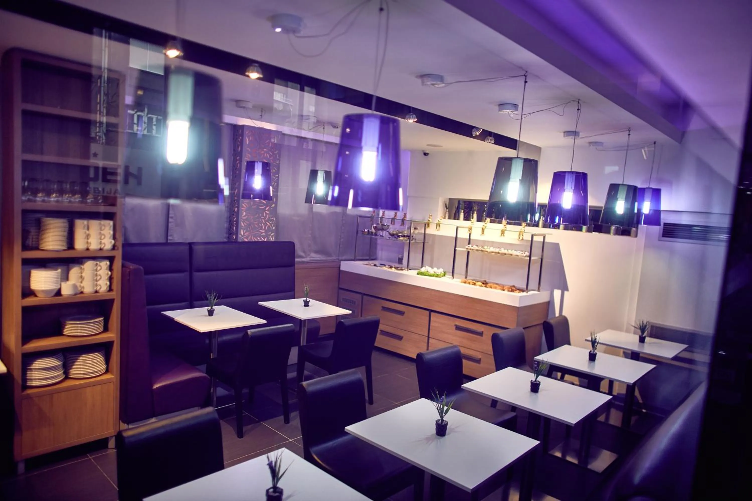 Restaurant/places to eat in Hotel Srbija Garden-FREE PARKING