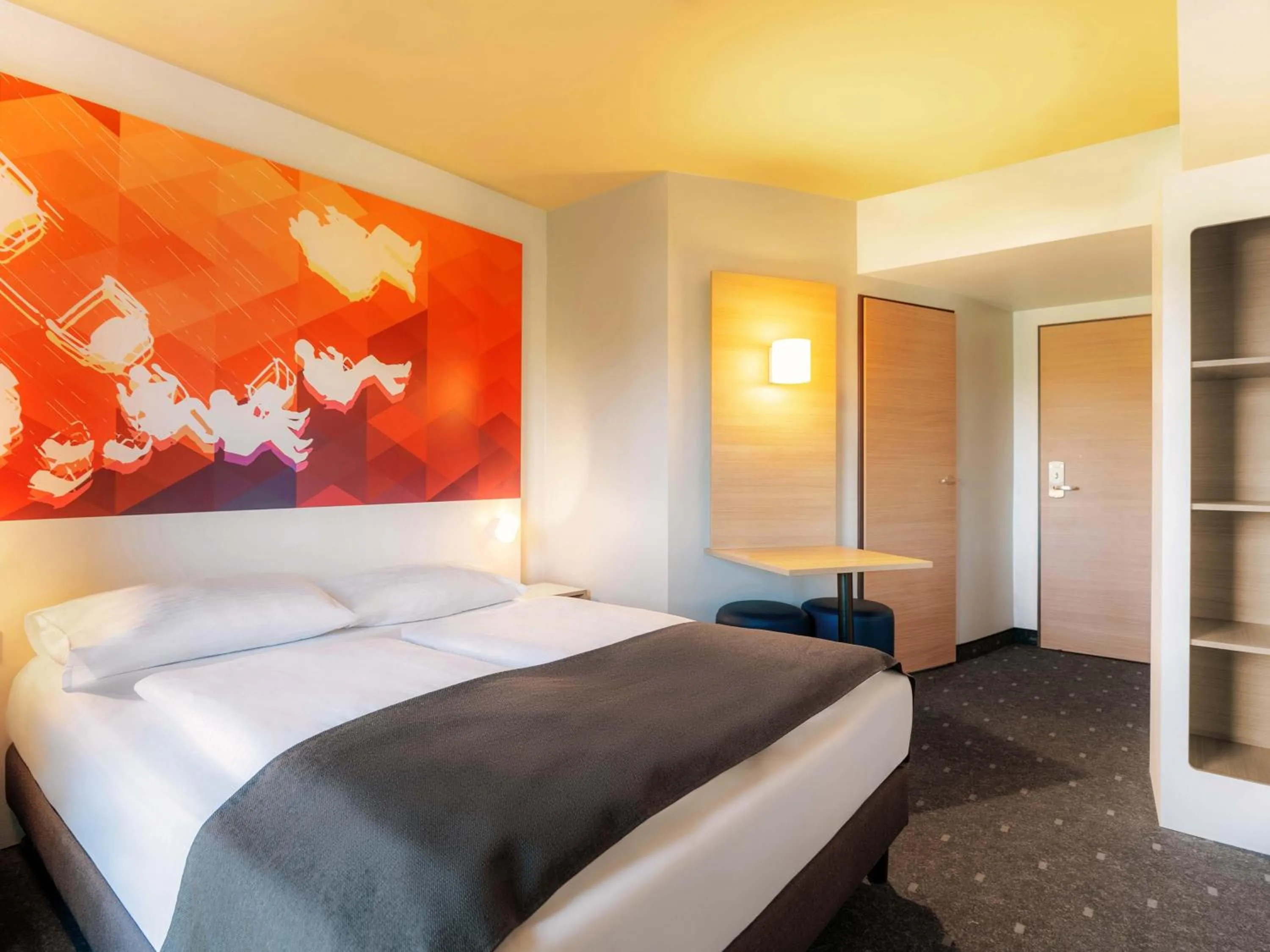 Photo of the whole room, Bed in B&B Hotel Stuttgart-Bad Cannstatt