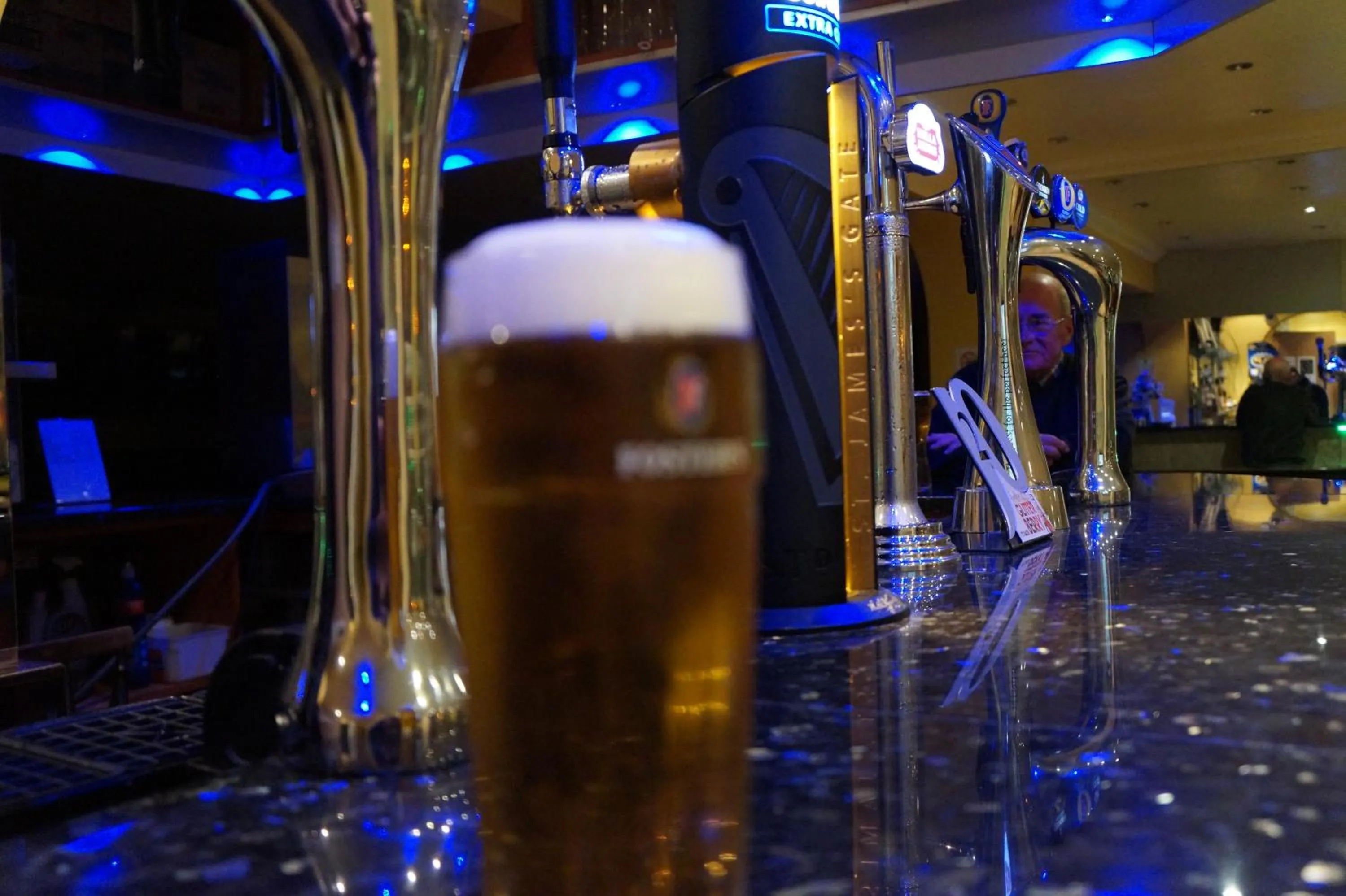 Lounge or bar in Heathrow Inn Hotel