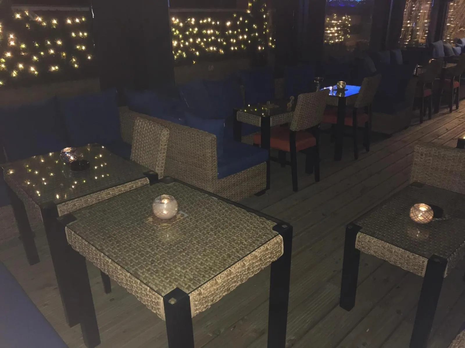 Lounge or bar in Heathrow Inn Hotel