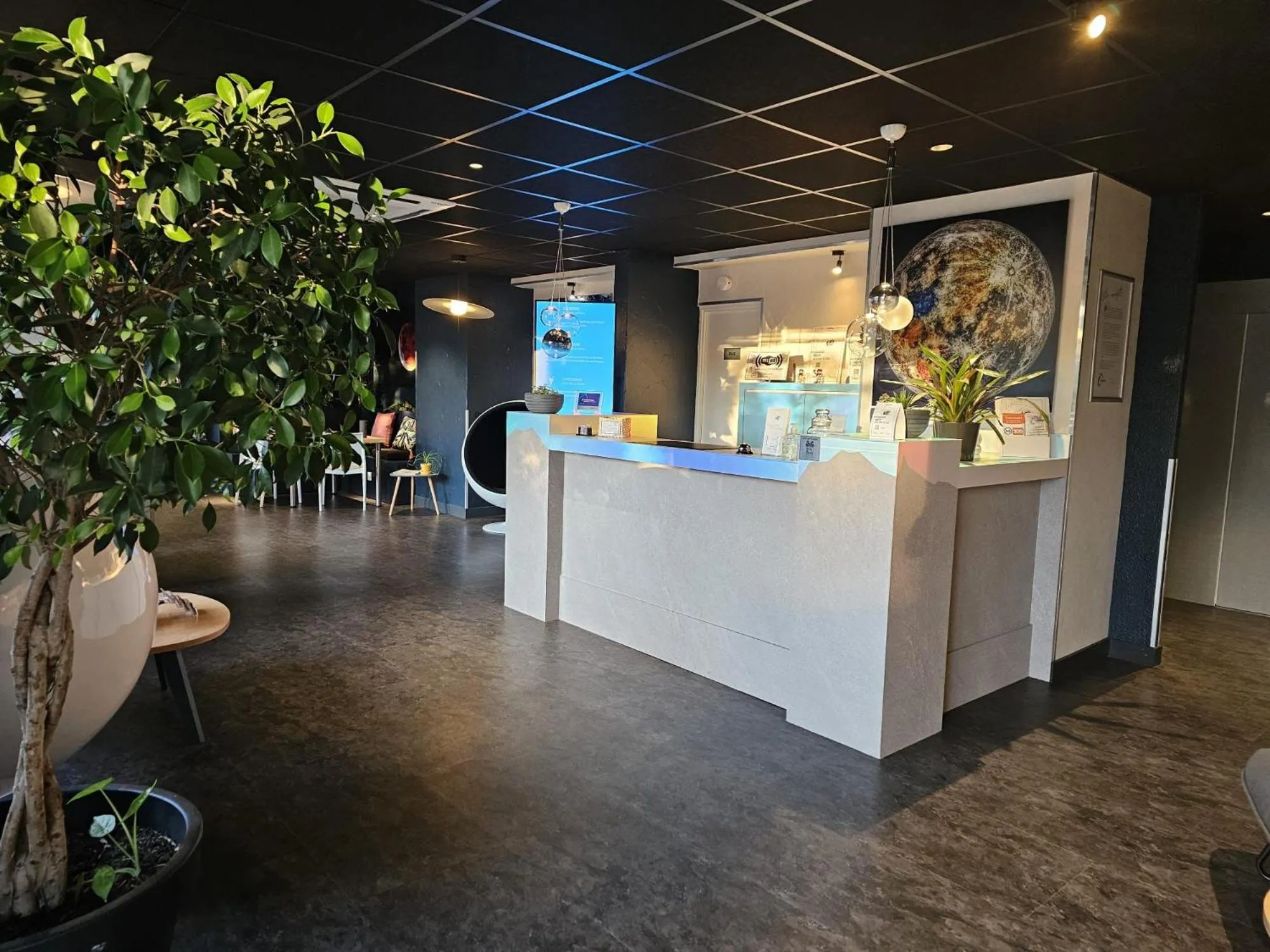 Lobby or reception in The Originals City, Hotel Ariane, Toulouse Sud Labège