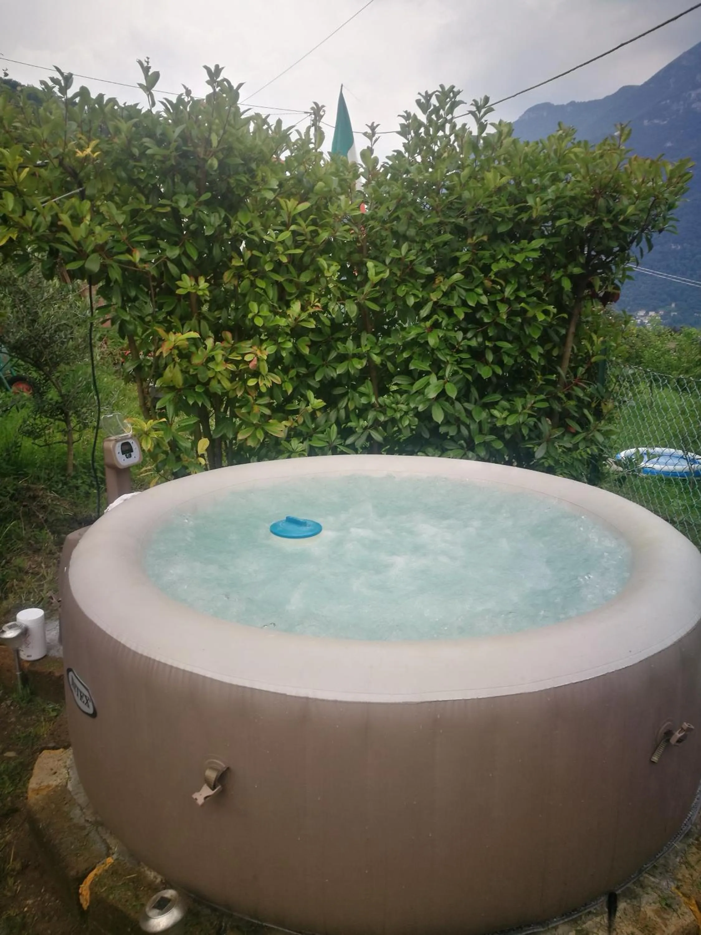Hot Tub in La Ruota del Mulino