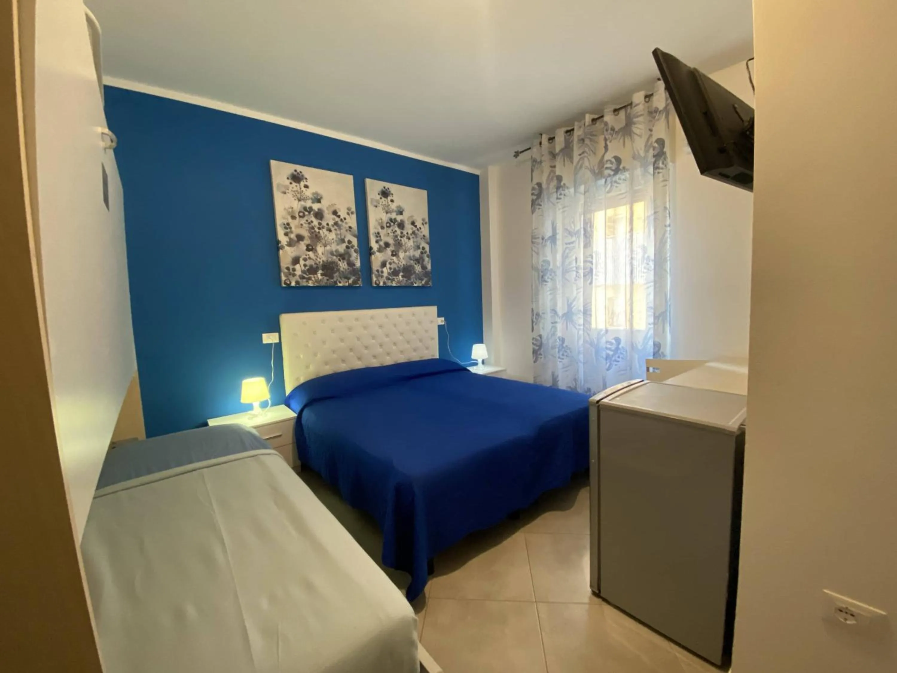 Photo of the whole room, Bed in Hotel Villa Del Mar