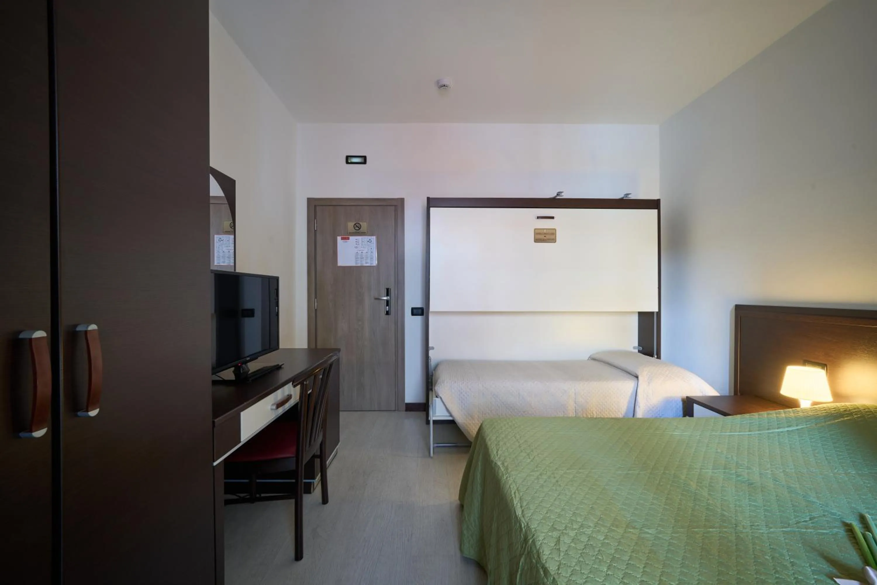 TV and multimedia, Bed in Hotel Villa Del Mar